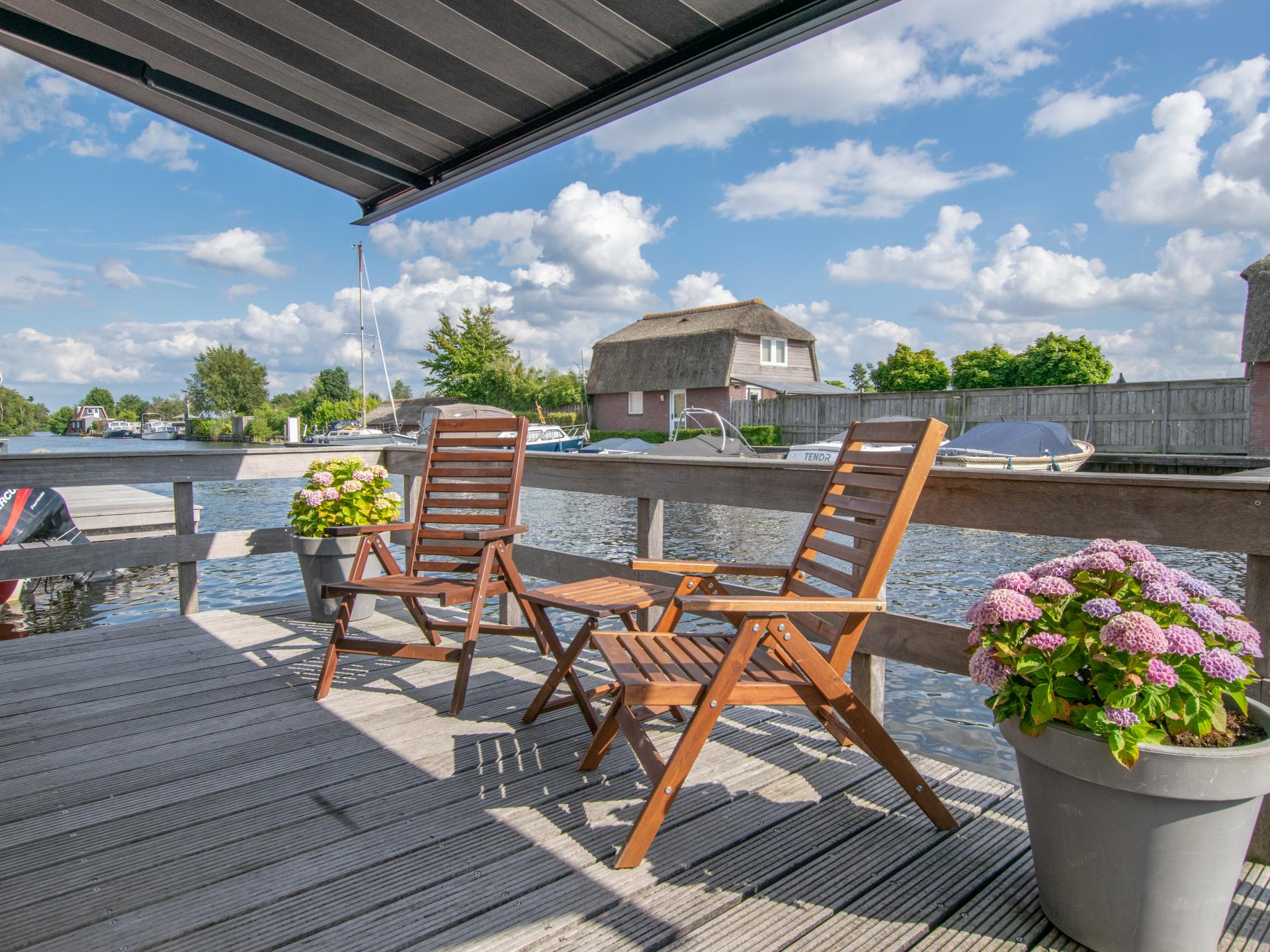 Modern chalet met eigen steiger aan de Loosdrechtse Plassen - foto 17