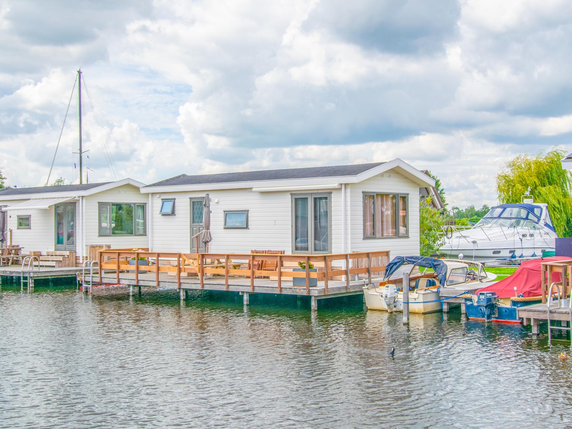 Chalet aan het water met aanlegsteiger in Breukelen, 33m², 2 slaapkamers - foto 2