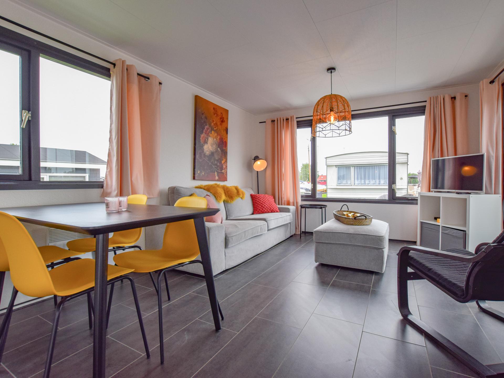 Chalet aan het water met grote veranda in Breukelen - foto 4