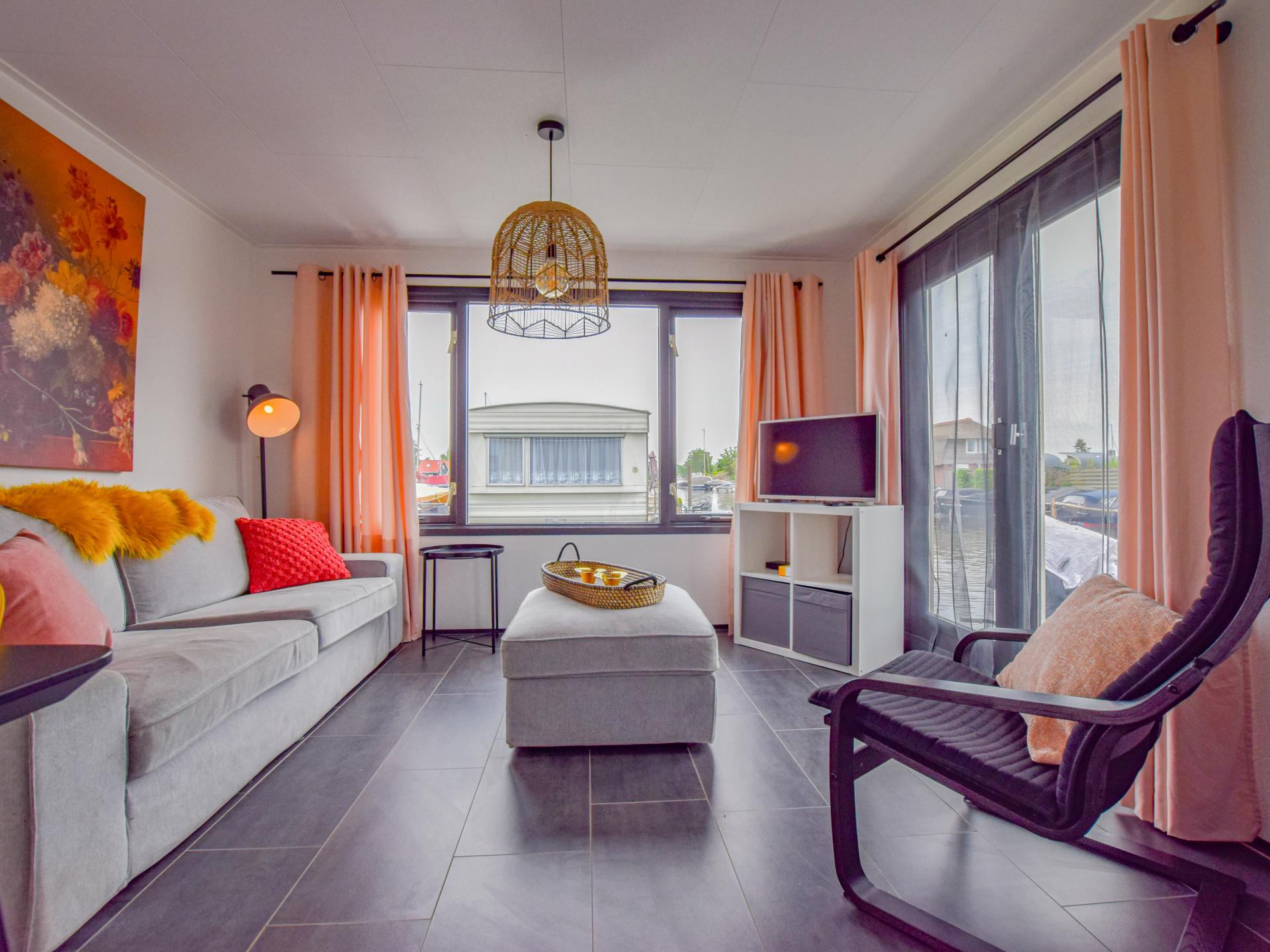 Chalet aan het water met grote veranda in Breukelen - foto 3