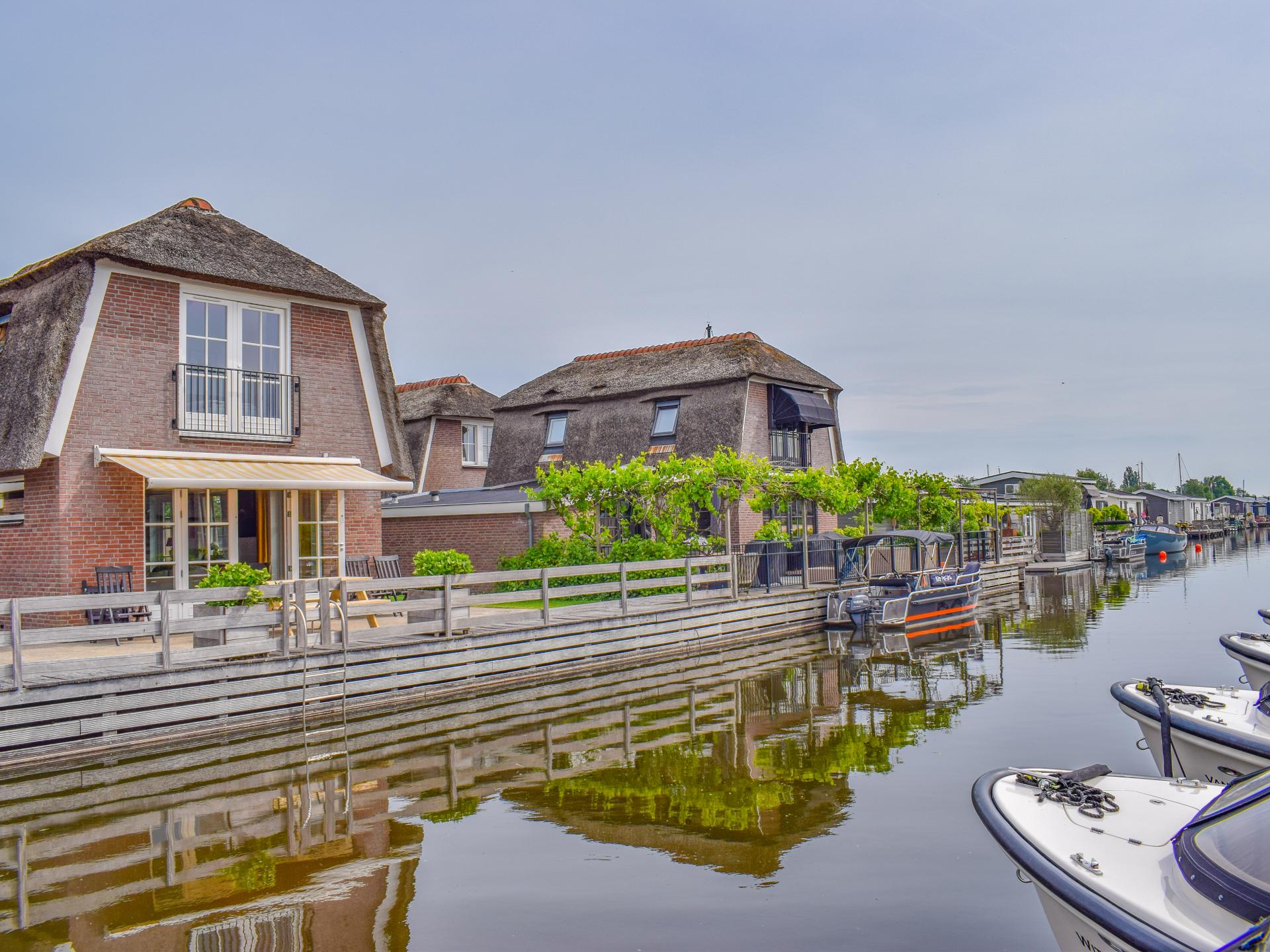 Vrijstaand vakantiehuis met privéterras aan het water in Breukelen - foto 32