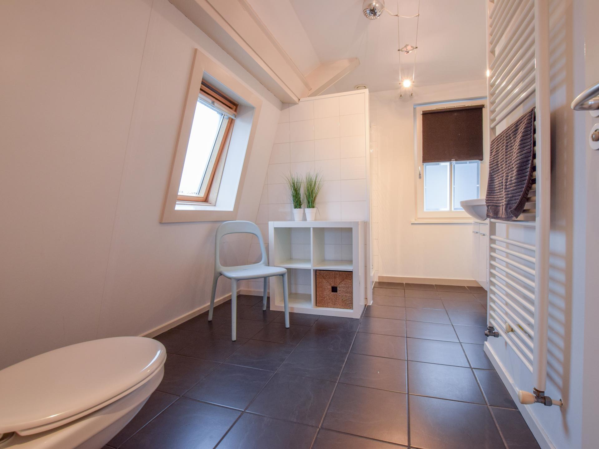 Vrijstaand vakantiehuis met privéterras aan het water in Breukelen - foto 16