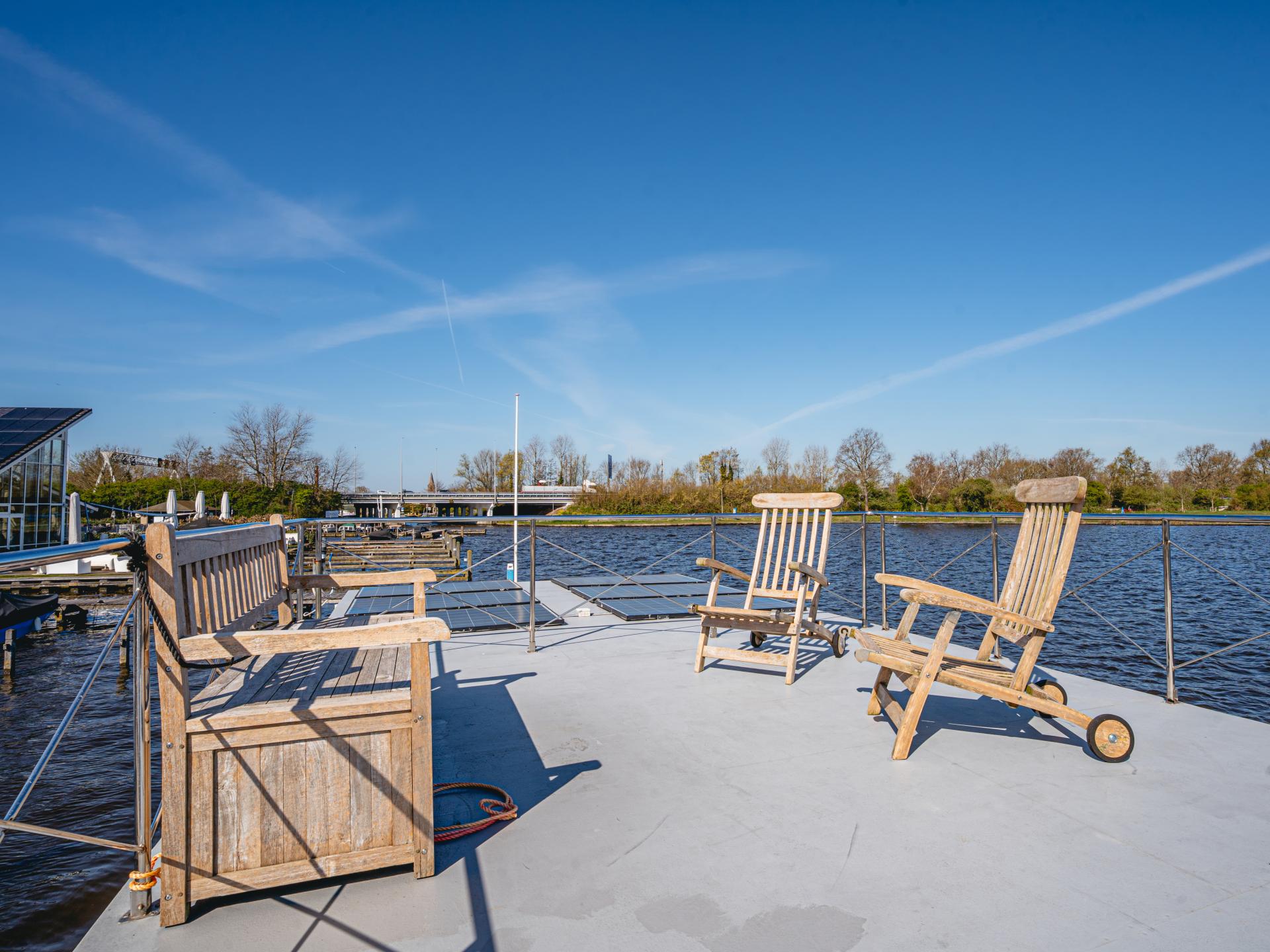 Unieke huisboot met panoramisch dakterras aan het Uitgeestermeer - foto 17
