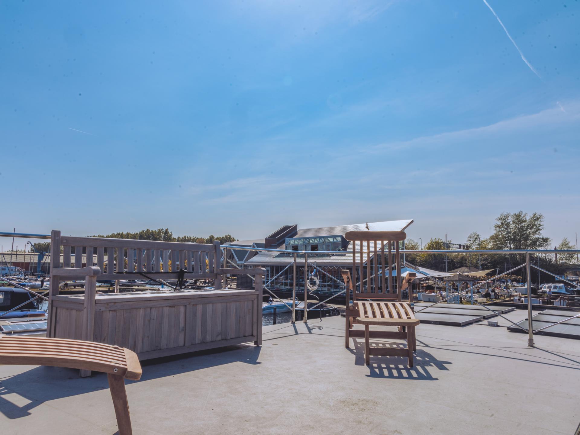 Unieke huisboot met panoramisch dakterras aan het Uitgeestermeer - foto 19