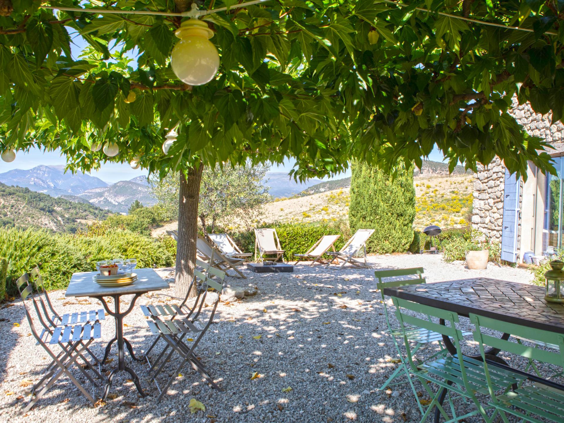 8-persoons karakteristiek vakantiehuis met zwembad in Montaulieu - foto 5