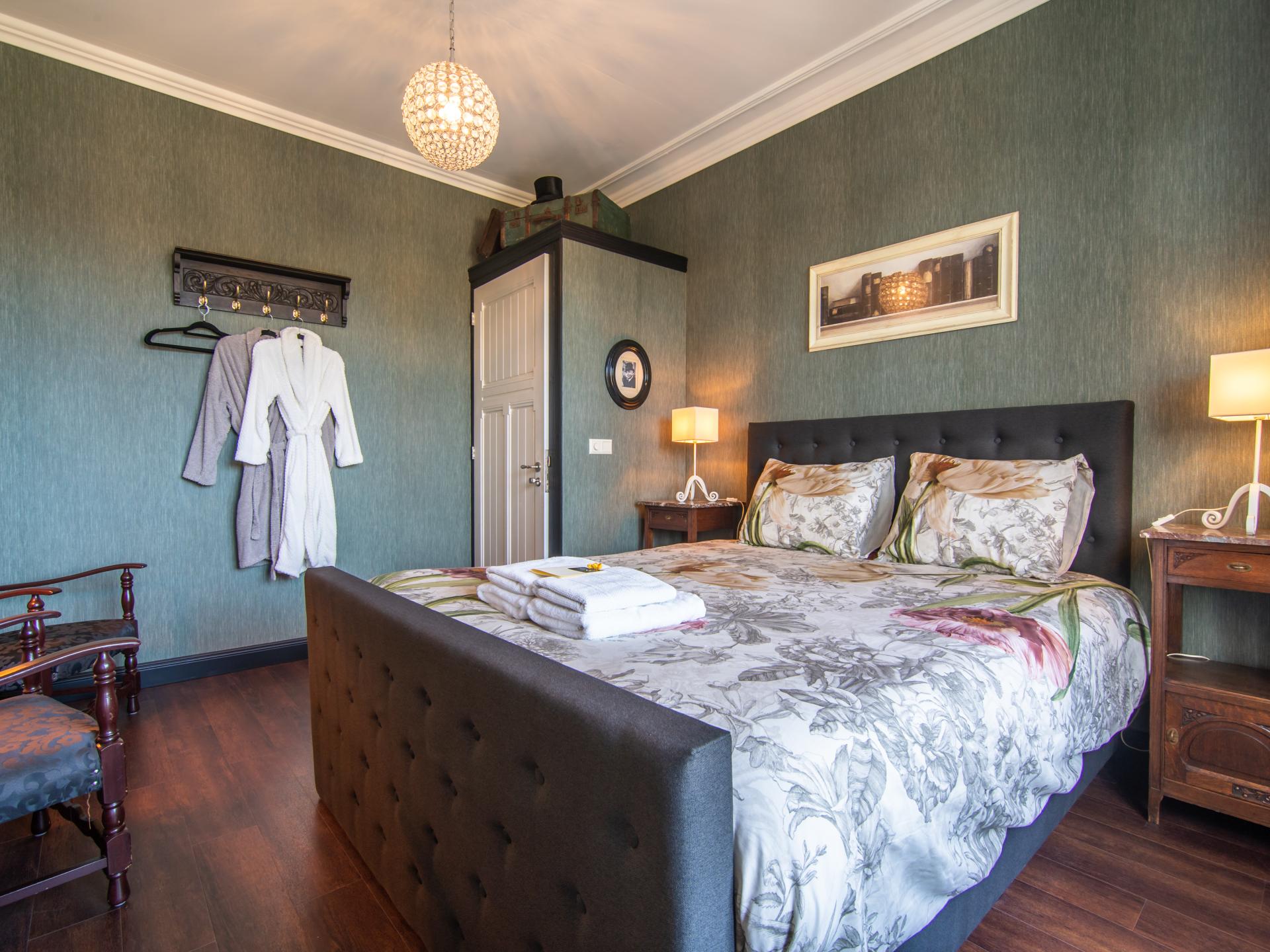 Monumentale villa in hartje Rucphen: luxe en comfort voor 6 personen - foto 18