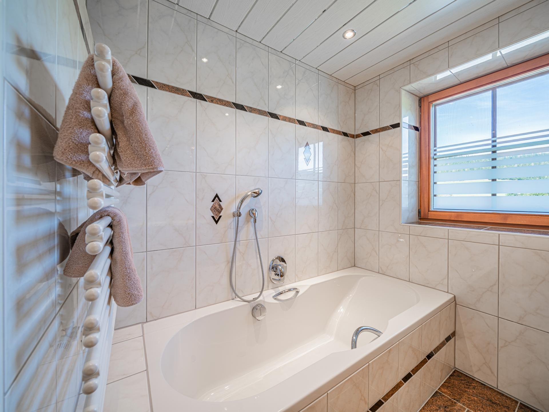 Ruim appartement op boerderij met panoramisch bergzicht in Hopfgarten - foto 11