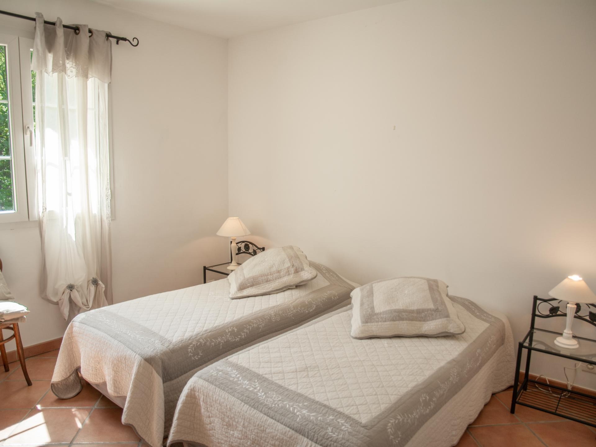 Ruime villa met privézwembad op 330m van het centrum van Cotignac - foto 23