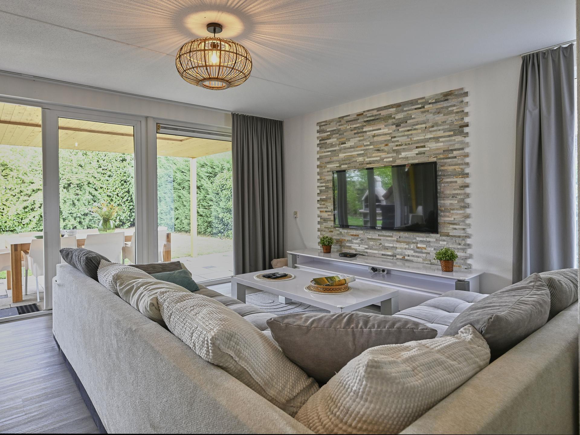Knus vakantiehuis op vakantiepark aan de haven van Stevensweert - foto 12