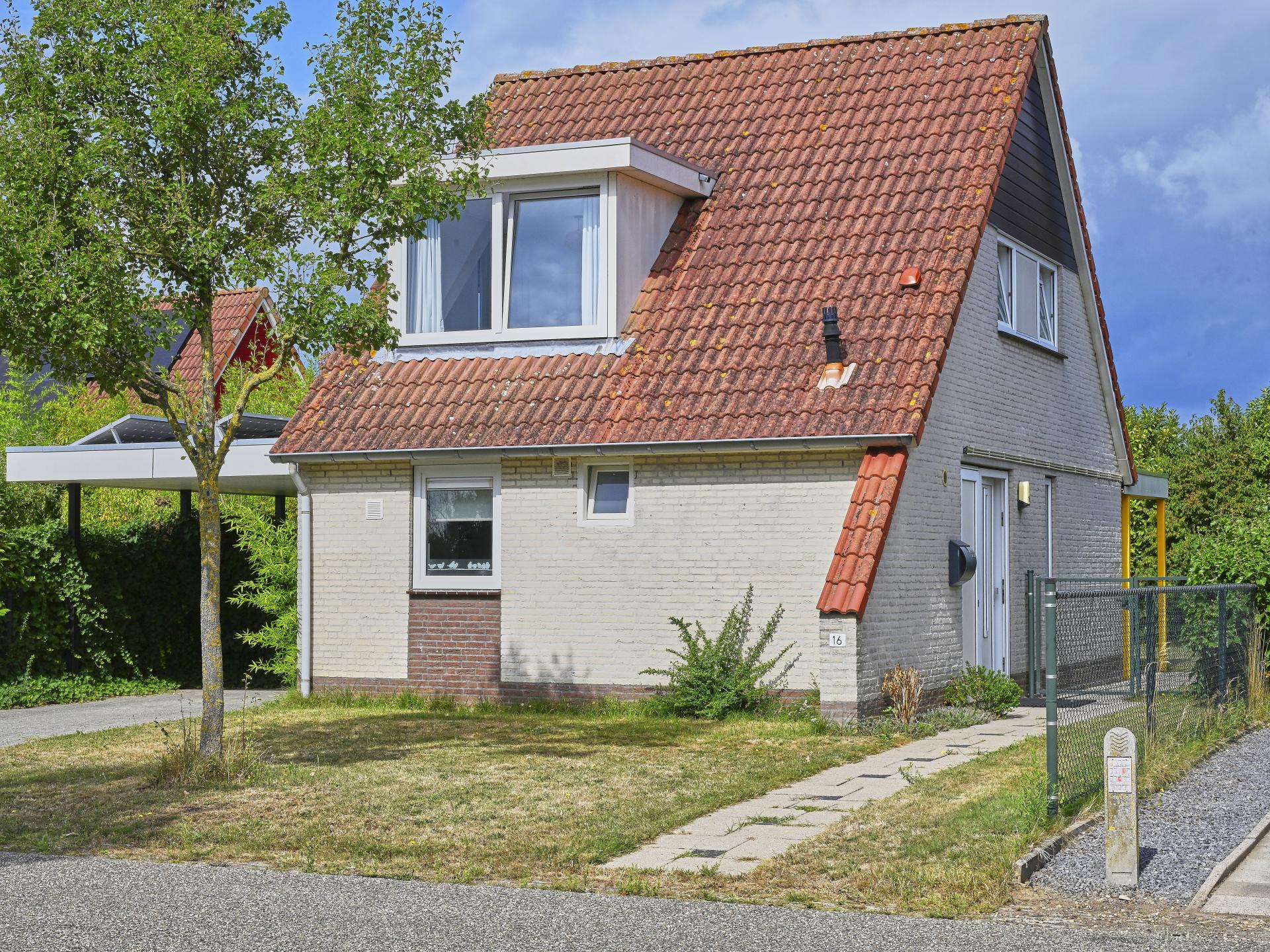Knus vakantiehuis op vakantiepark aan de haven van Stevensweert - foto 35