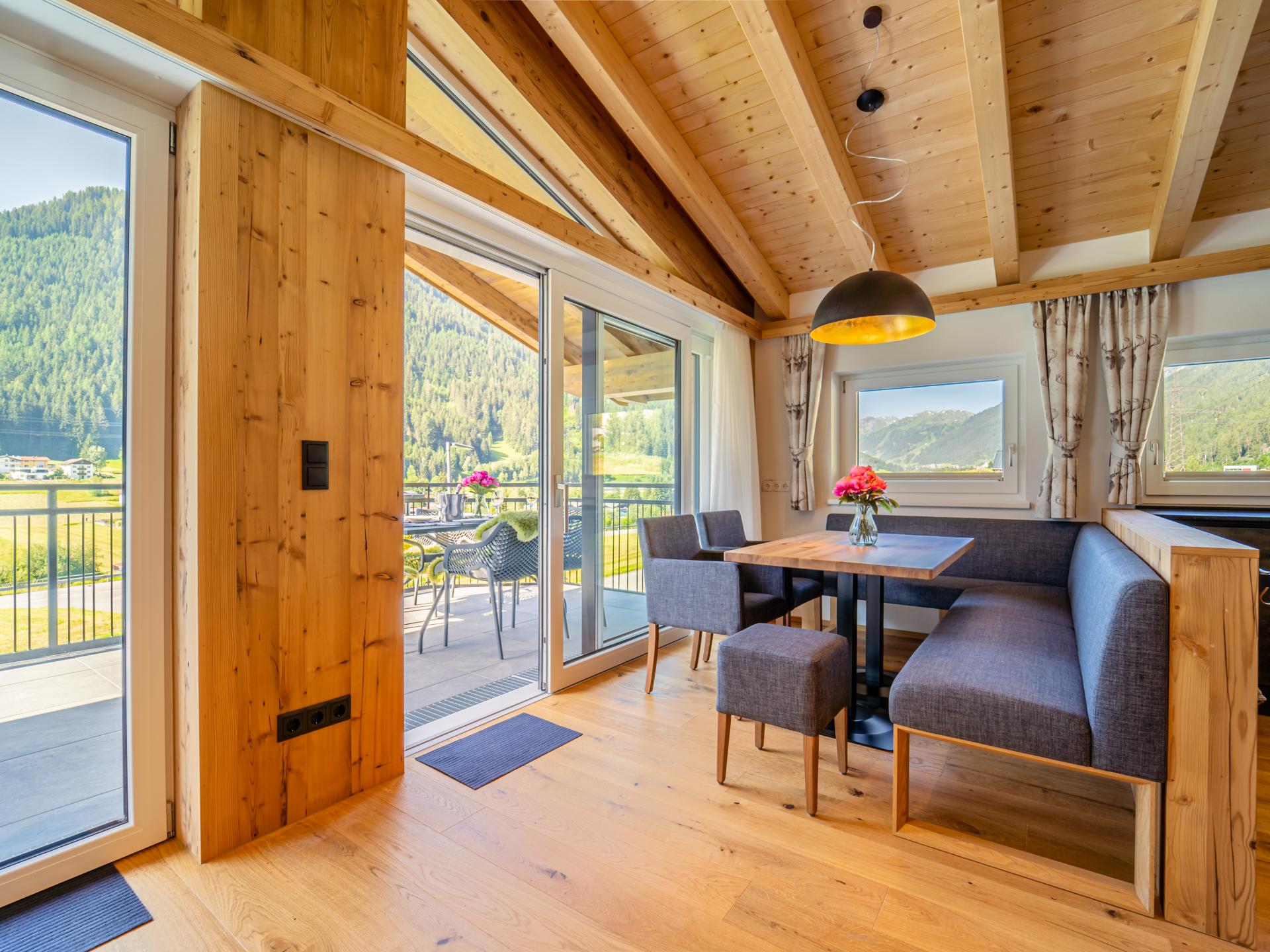 Modern appartement met balkon en bergzicht, 200m van de piste in St. Anton - foto 7