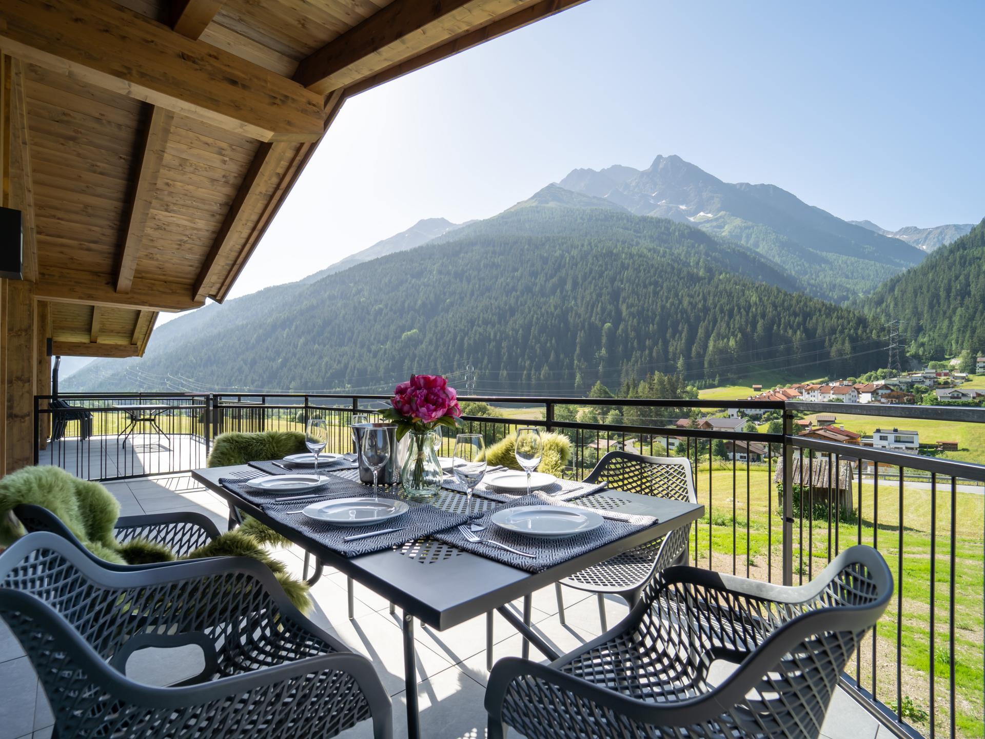 Modern appartement met balkon en bergzicht, 200m van de piste in St. Anton - foto 18