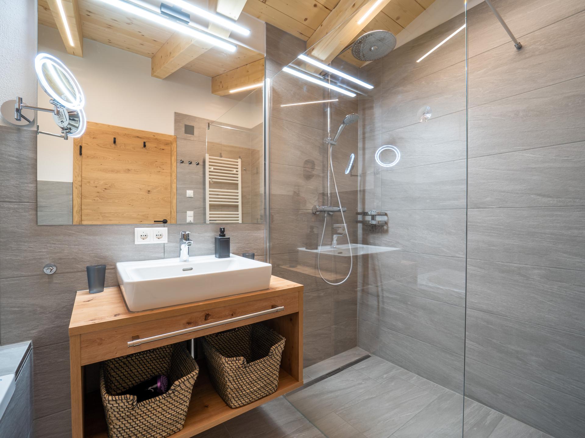 Modern appartement met balkon en bergzicht, 200m van de piste in St. Anton - foto 13