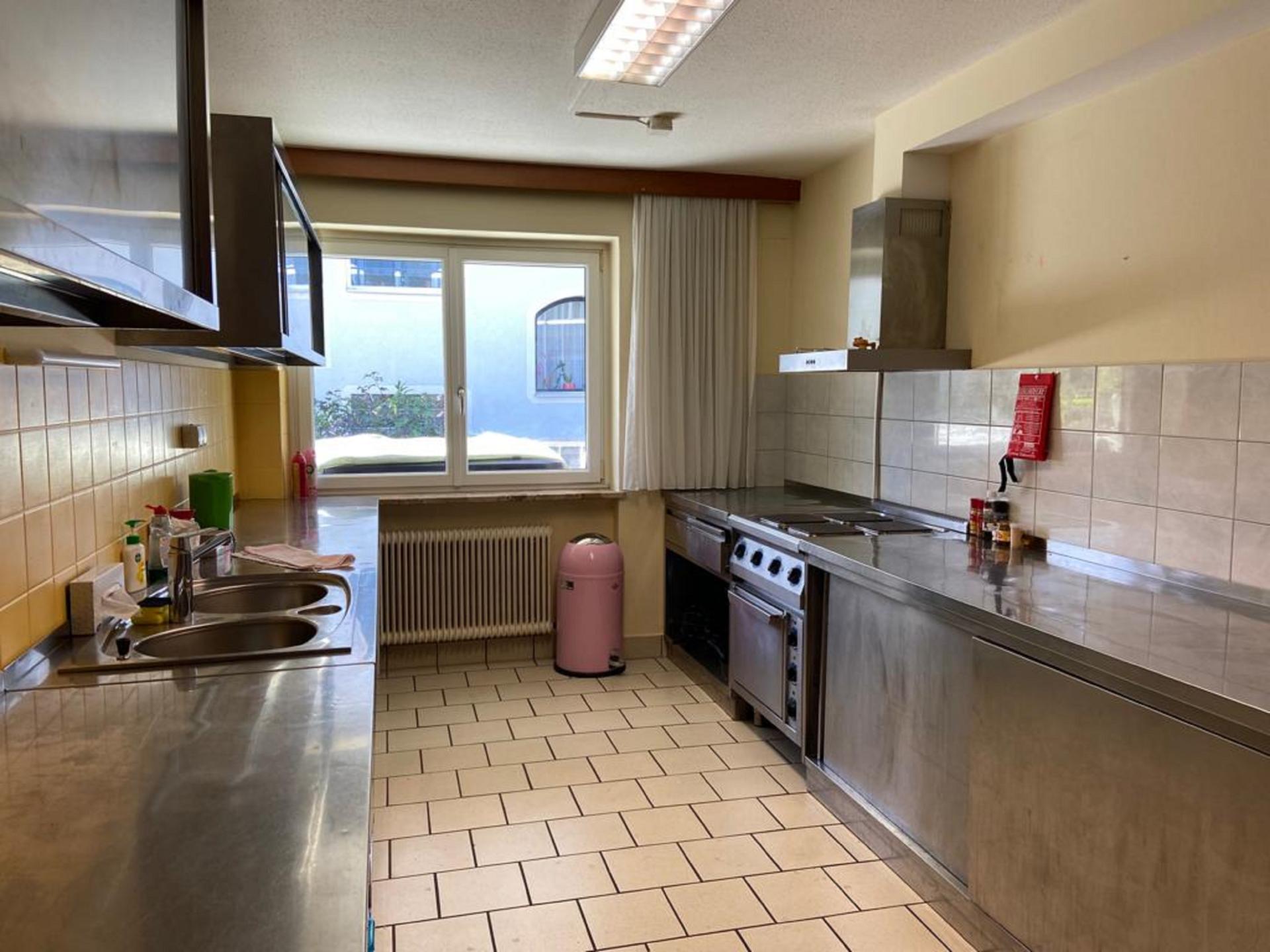 Ruim vrijstaand chalet voor 24 personen op 90 meter van centrum Kaprun - foto 9