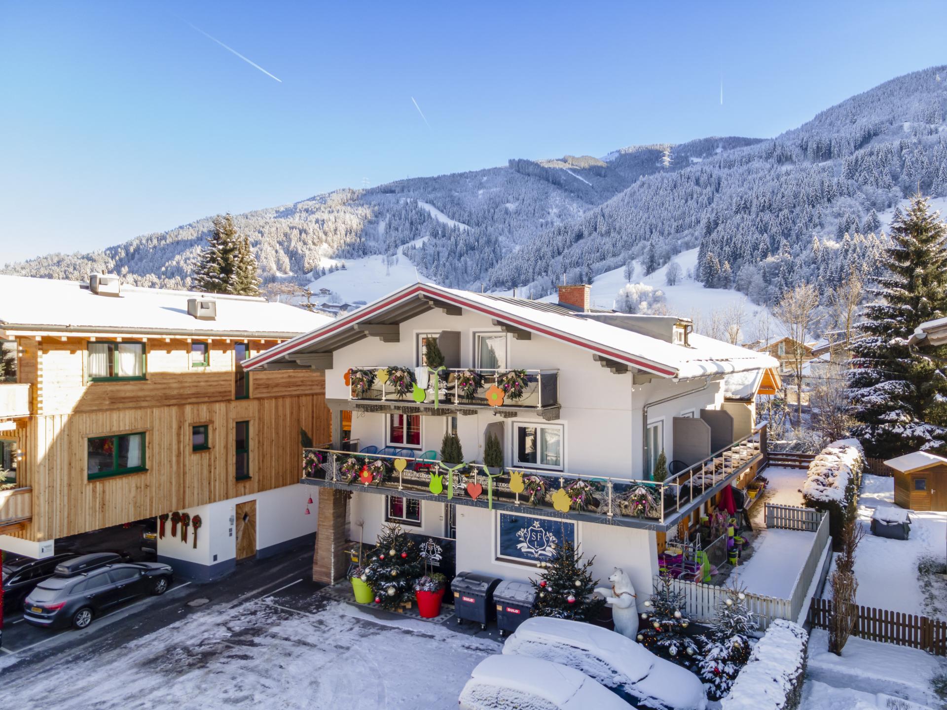Ruim vrijstaand chalet voor 24 personen op 90 meter van centrum Kaprun - foto 17