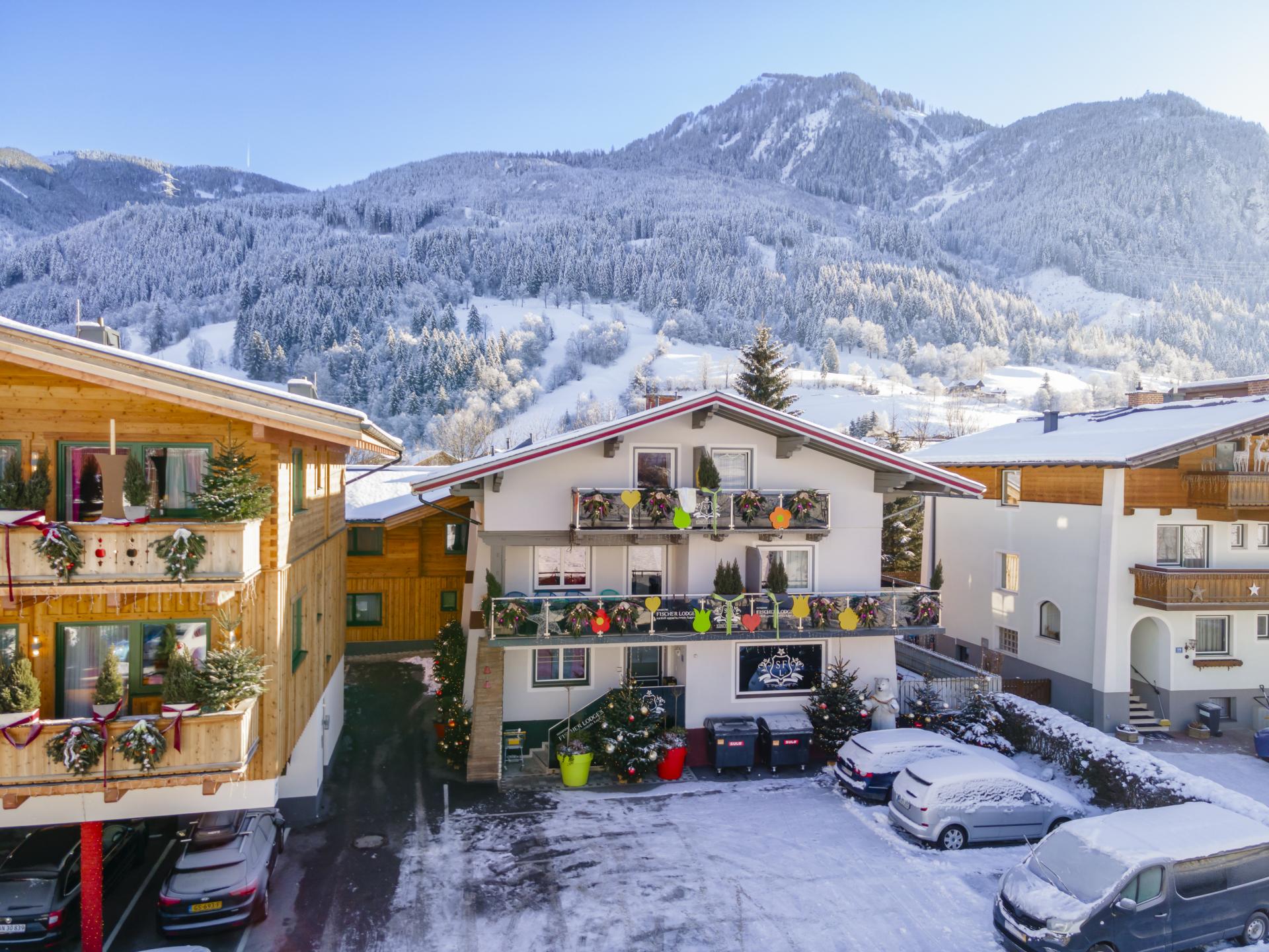 Ruim vrijstaand chalet voor 24 personen op 90 meter van centrum Kaprun - foto 19