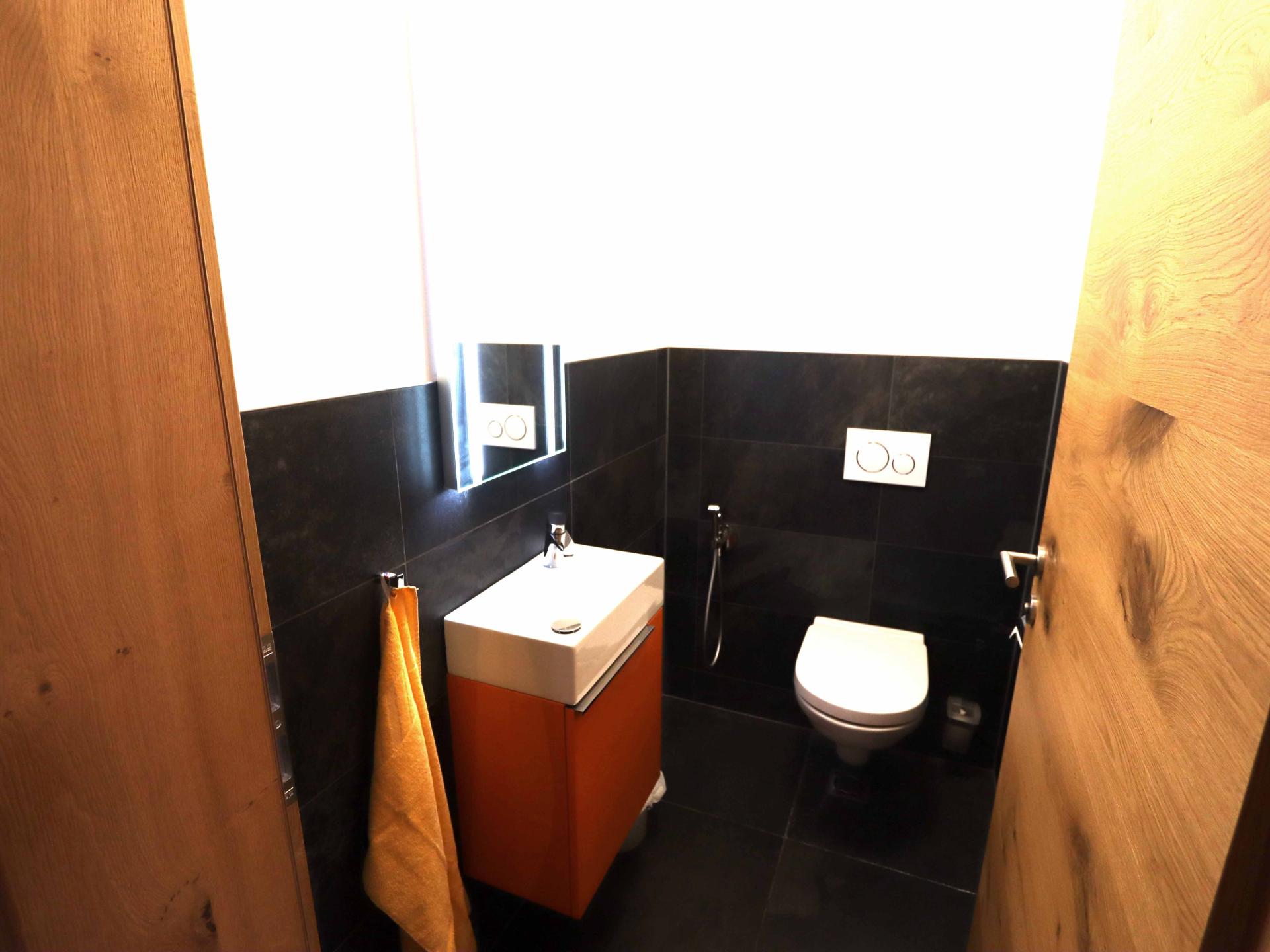 Authentieke blokhut met privésauna op 10 meter van de piste in Kaprun - foto 9