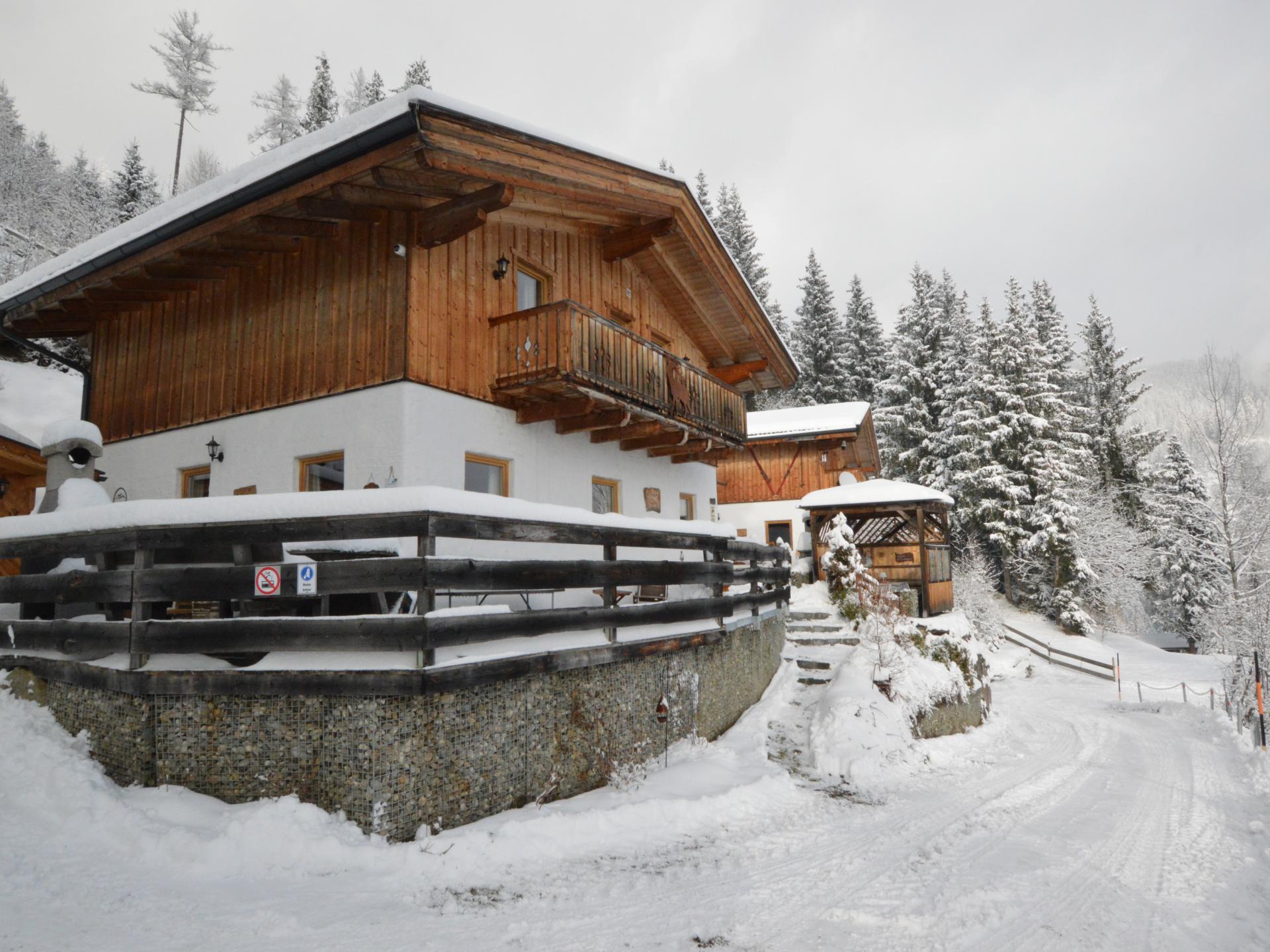 Vrijstaand chalet met sauna en panoramisch bergzicht in Piesendorf - foto 42