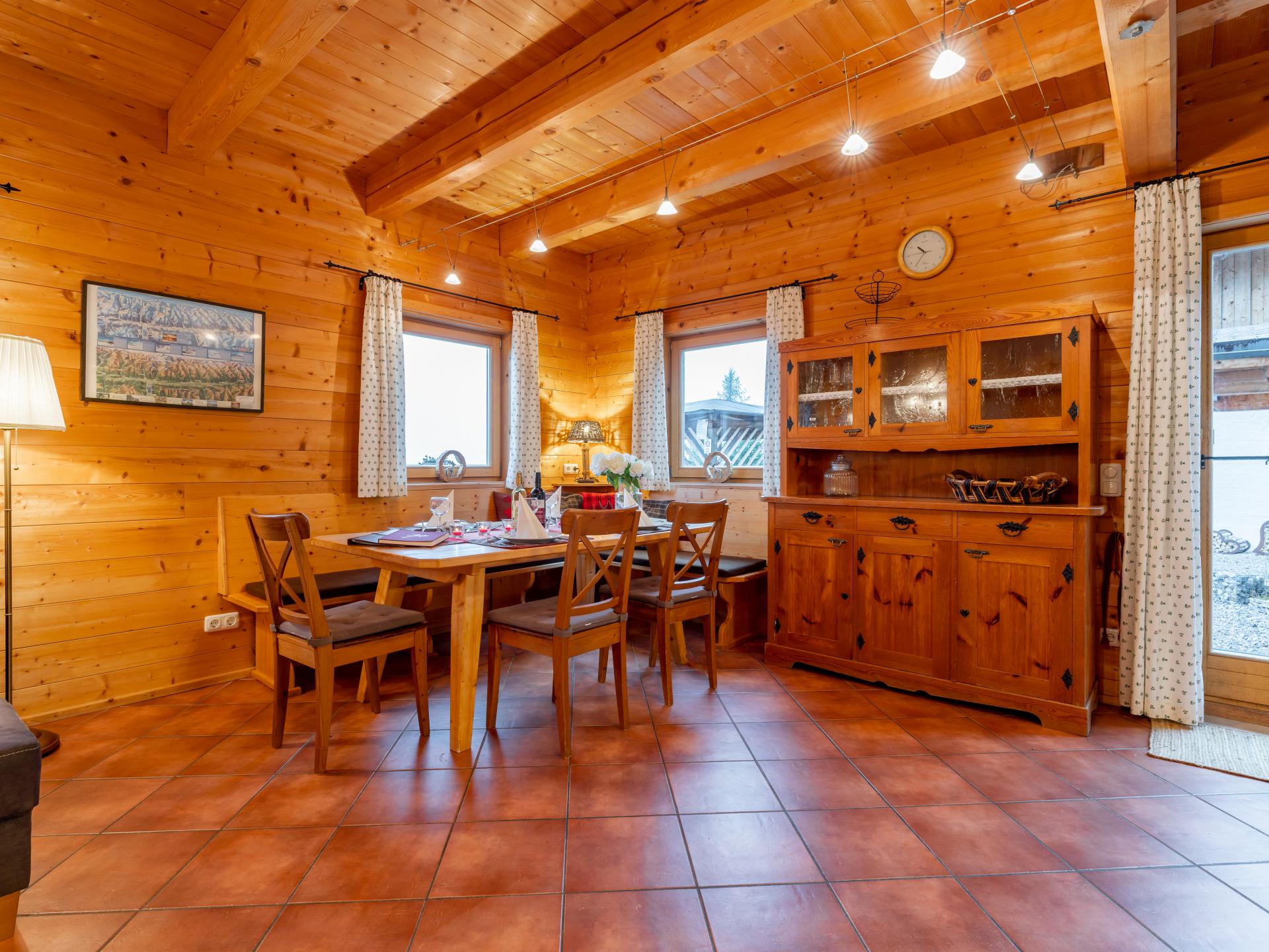 Vrijstaand chalet met sauna en panoramisch bergzicht in Piesendorf - foto 32