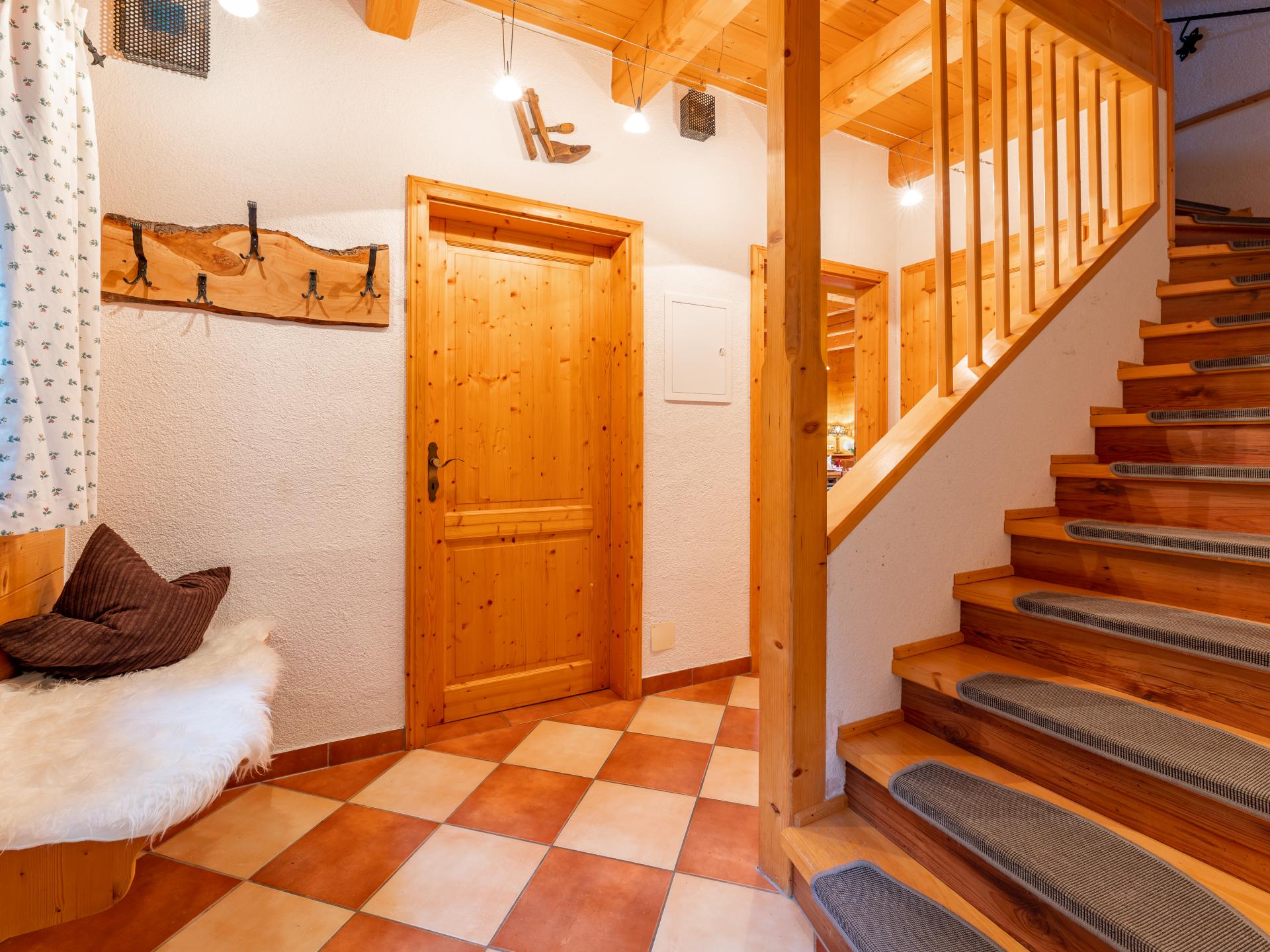 Vrijstaand chalet met sauna en panoramisch bergzicht in Piesendorf - foto 19