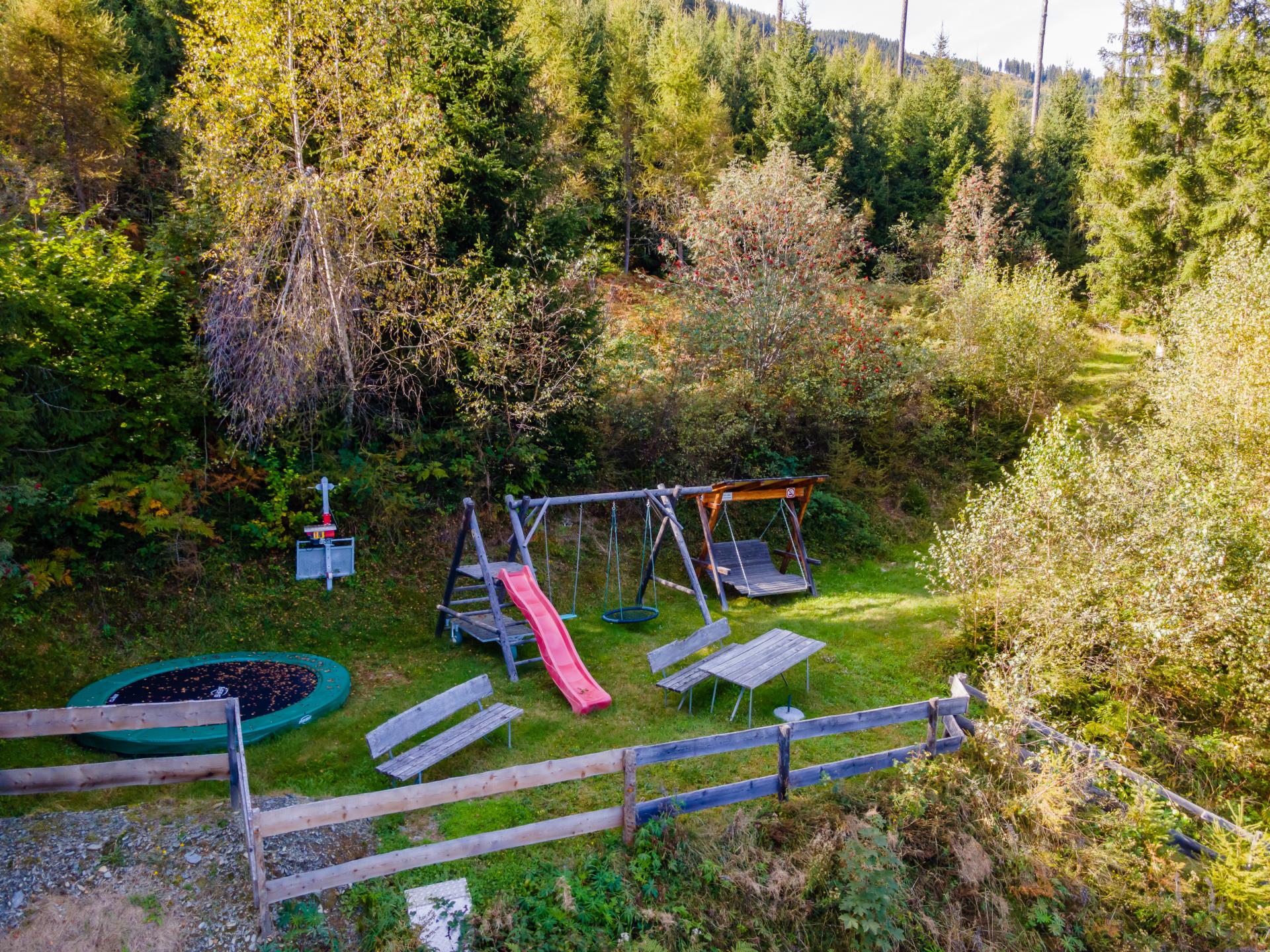 Vrijstaand chalet met sauna en panoramisch bergzicht in Piesendorf - foto 28