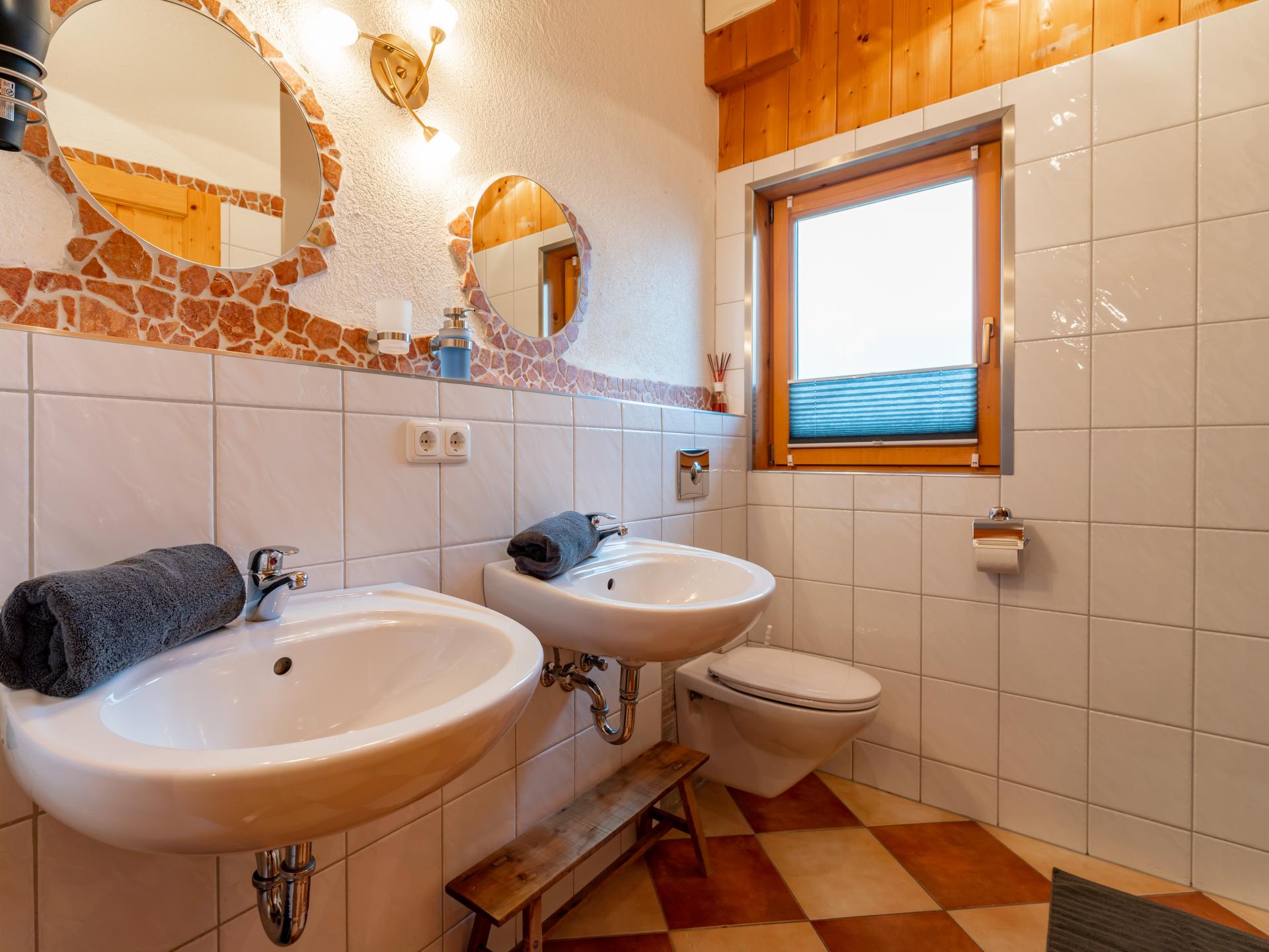 Vrijstaand chalet met sauna en panoramisch bergzicht in Piesendorf - foto 9