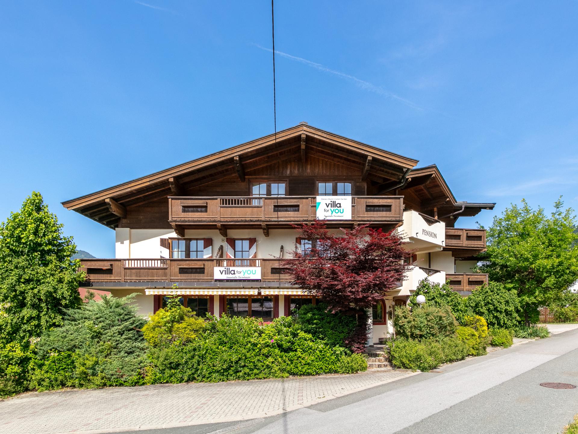 Authentiek Tirools pension voor 34 personen direct aan de piste in Brixen im Thale - foto 2