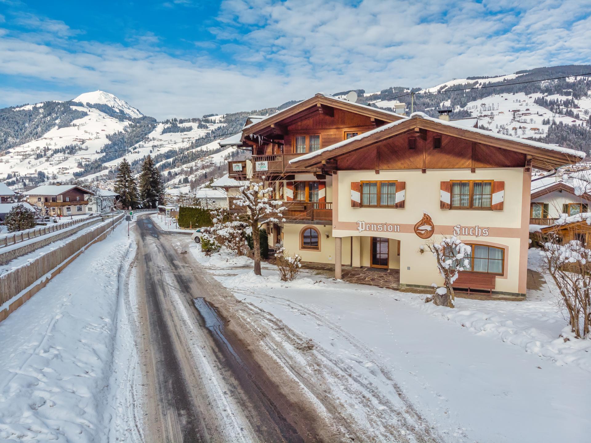 Authentiek Tirools pension voor 34 personen direct aan de piste in Brixen im Thale - foto 56