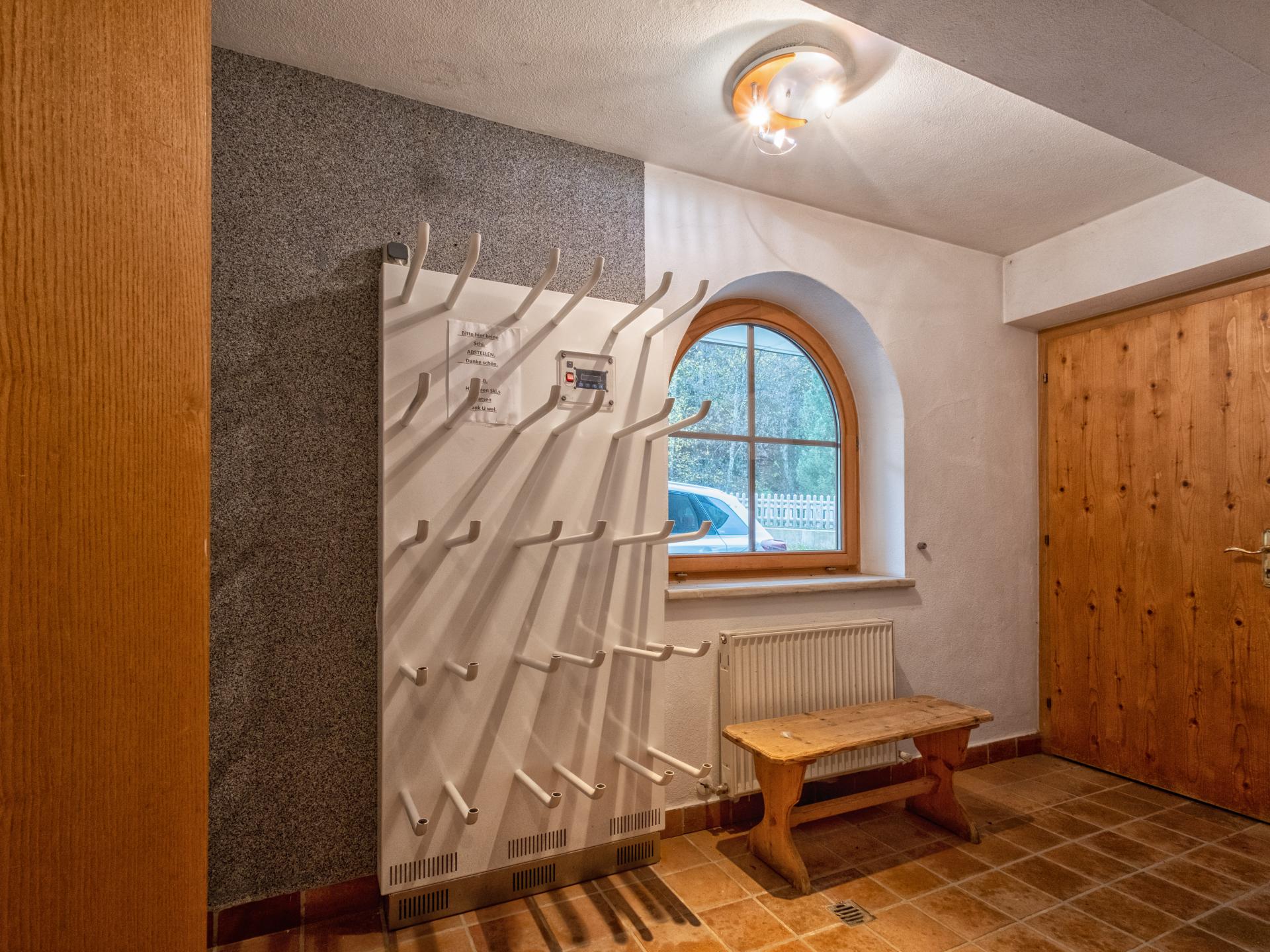 Authentiek Tirools pension voor 34 personen direct aan de piste in Brixen im Thale - foto 27