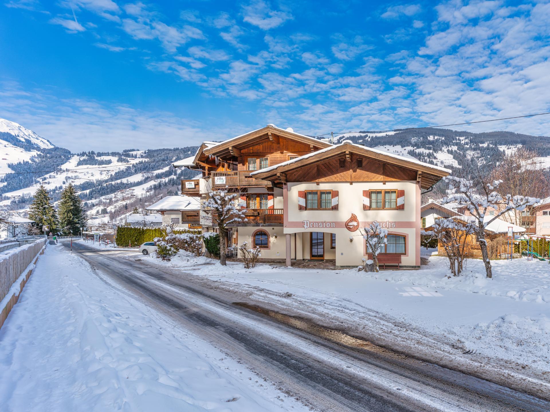 Authentiek Tirools pension voor 34 personen direct aan de piste in Brixen im Thale - foto 51