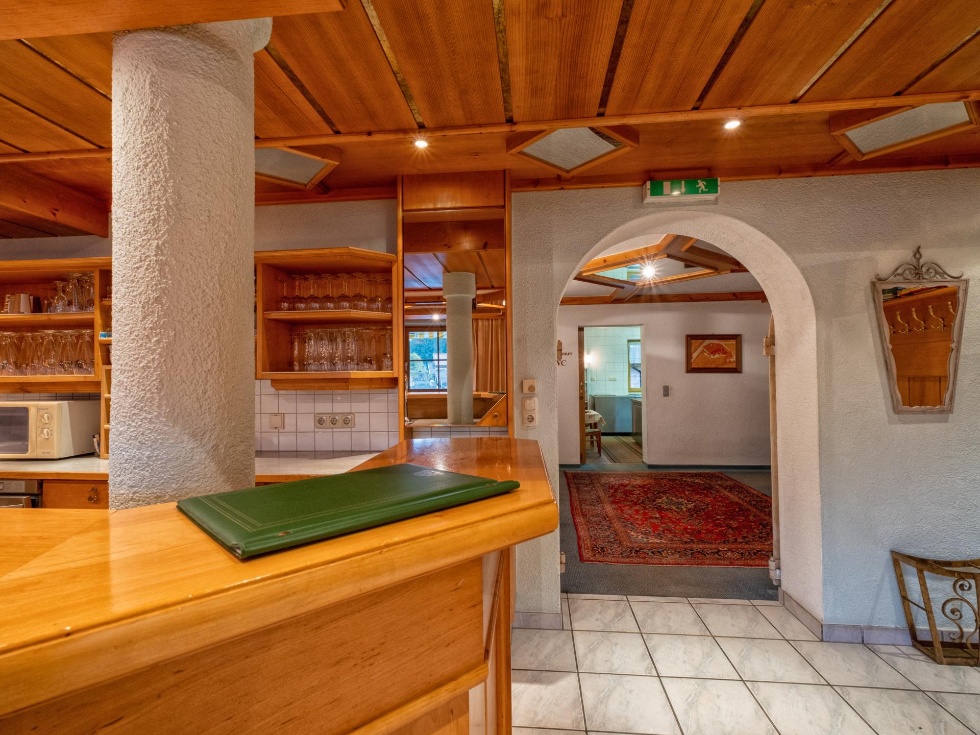 Authentiek Tirools pension voor 34 personen direct aan de piste in Brixen im Thale - foto 22