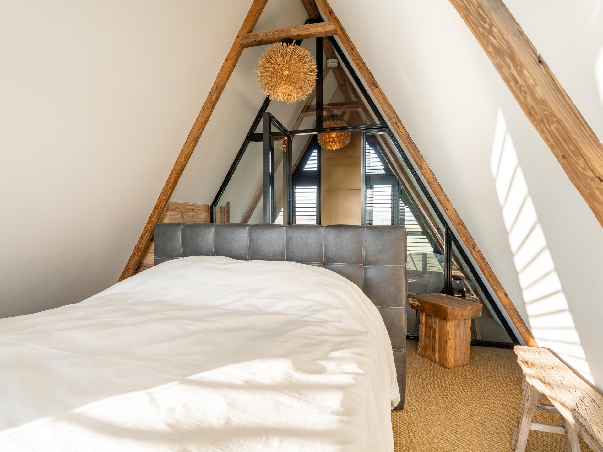 Unieke villa met panoramisch uitzicht, op steenworp afstand van zee - foto 29