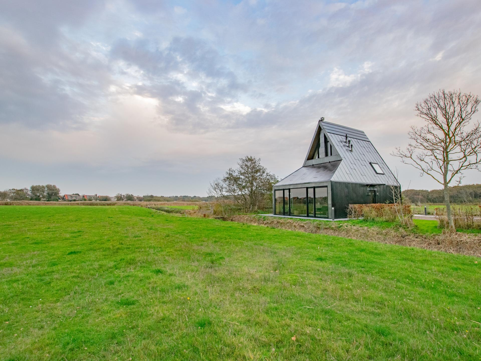 Unieke villa met panoramisch uitzicht, op steenworp afstand van zee - foto 35