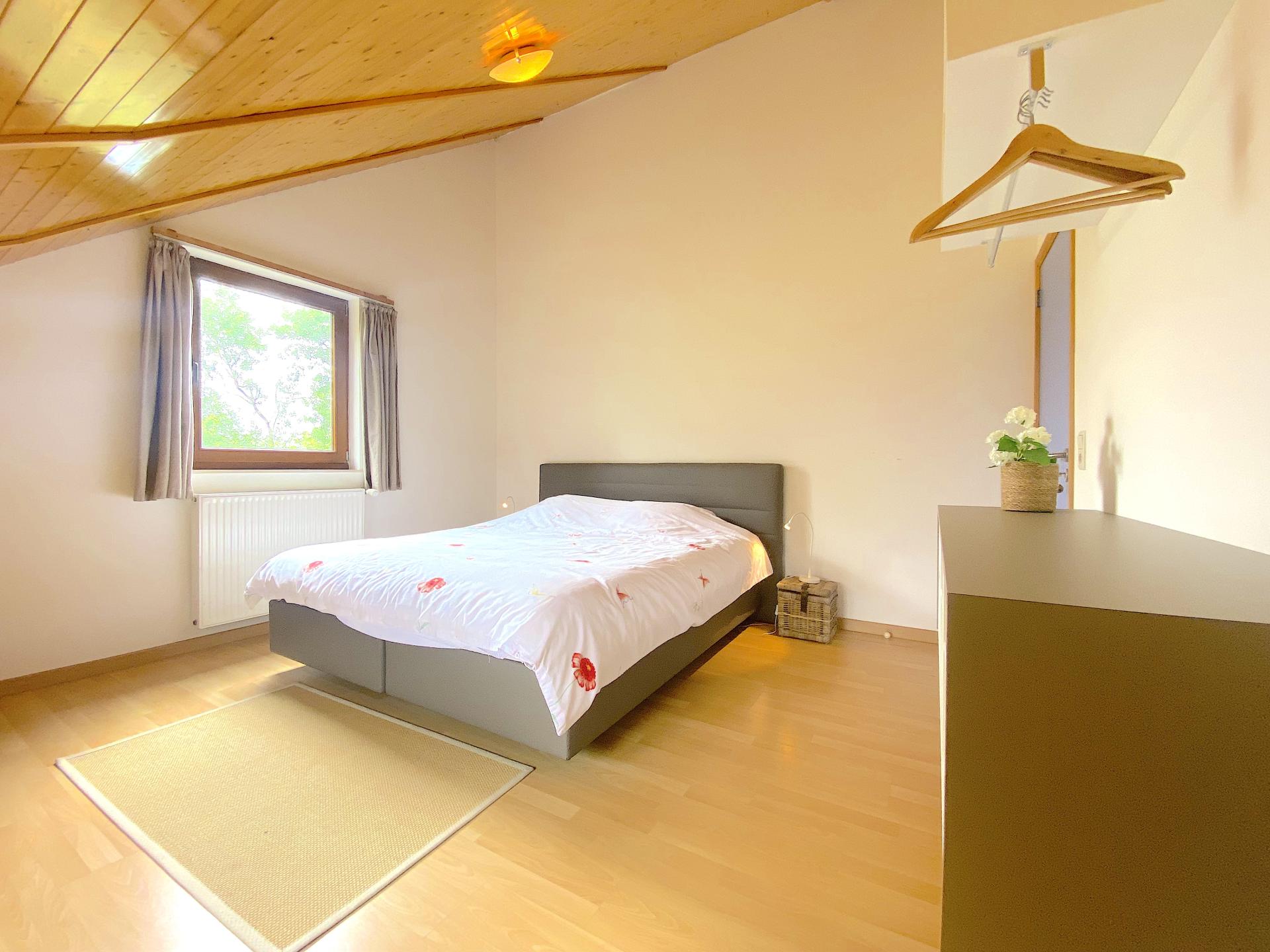 Vrijstaand 8-persoons vakantiehuis met tuin in Houffalize - foto 12
