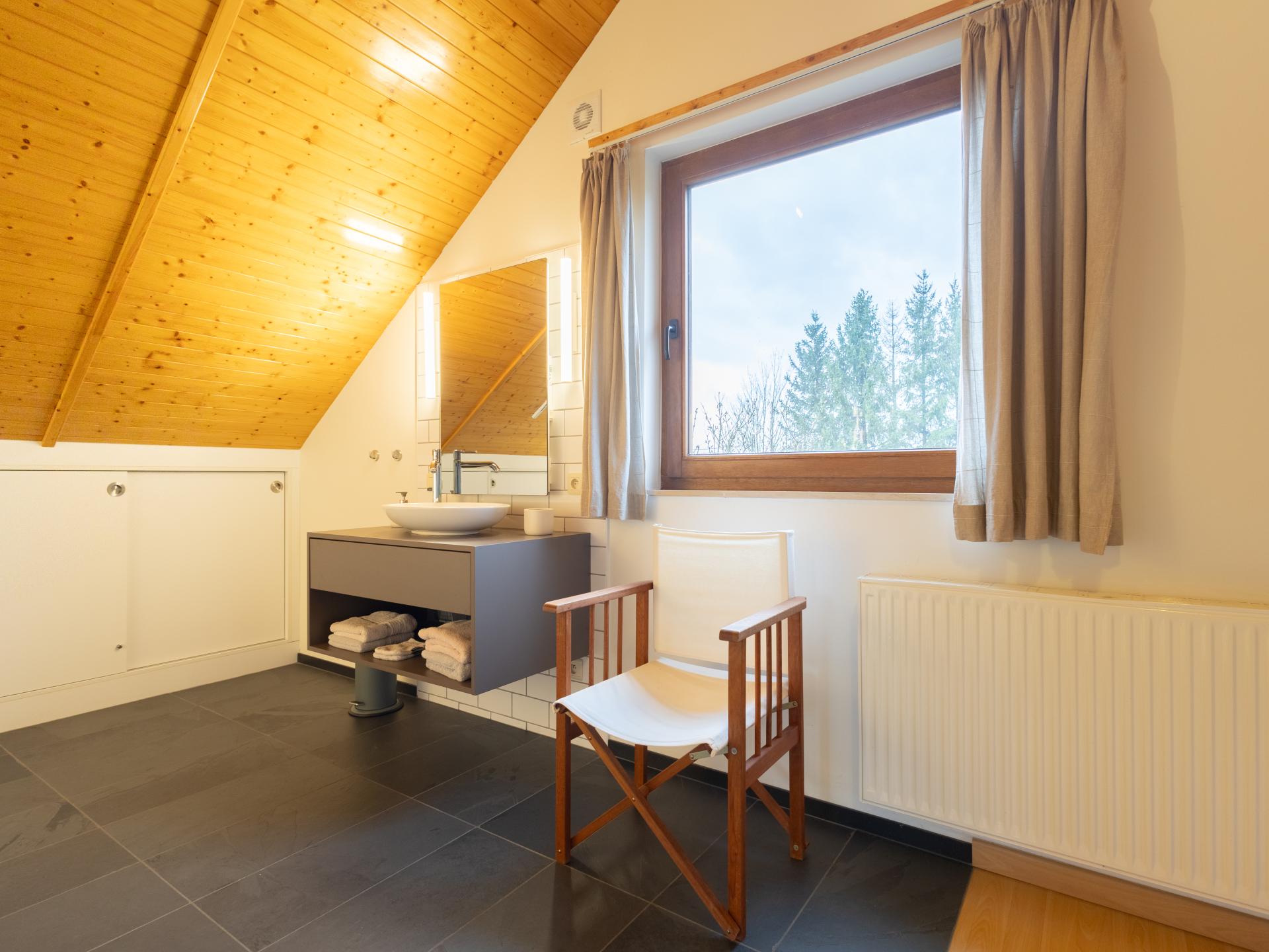 Vrijstaand 8-persoons vakantiehuis met tuin in Houffalize - foto 72