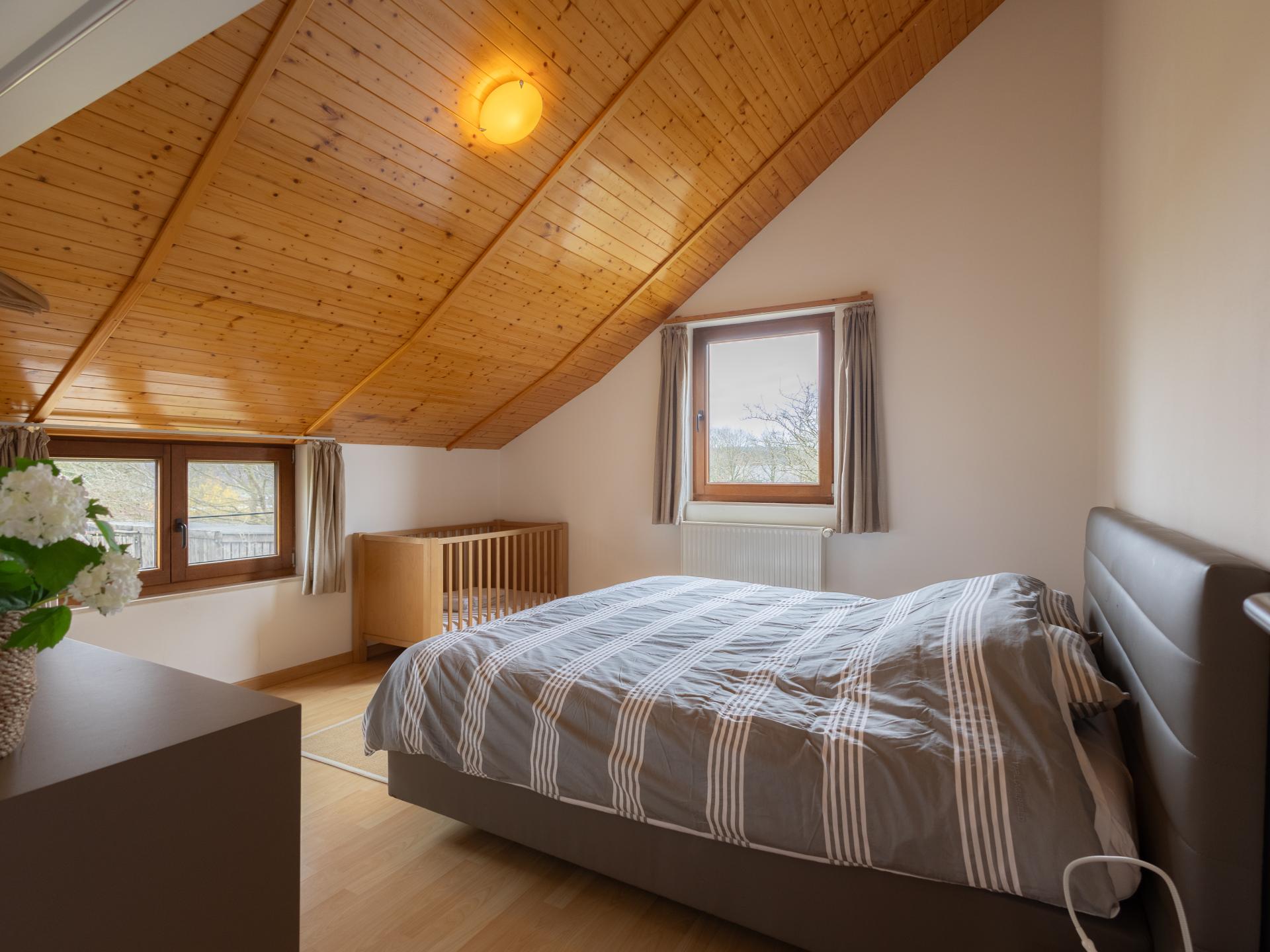 Vrijstaand 8-persoons vakantiehuis met tuin in Houffalize - foto 59