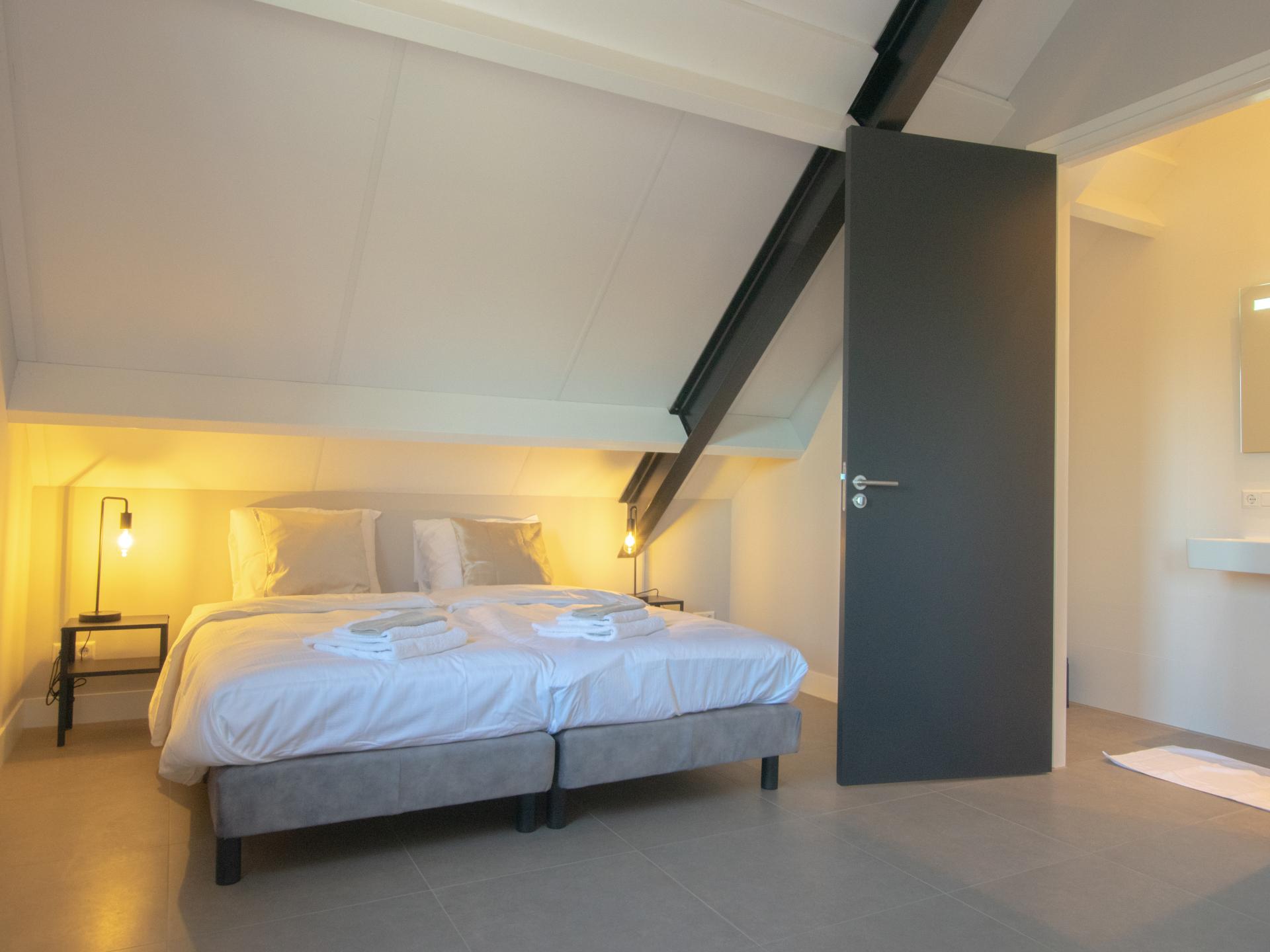 Luxe groepsvilla Lage Zwaluwe: 24 pers, eigen badkamer, nabij Biesbosch - foto 18