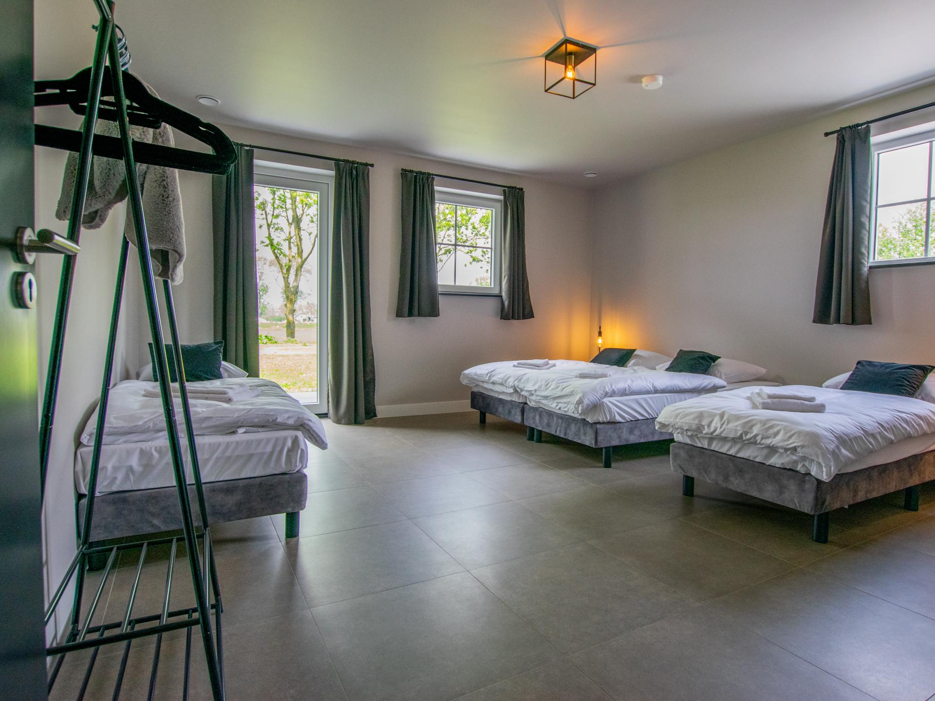 Luxe groepsvilla Lage Zwaluwe: 24 pers, eigen badkamer, nabij Biesbosch - foto 30