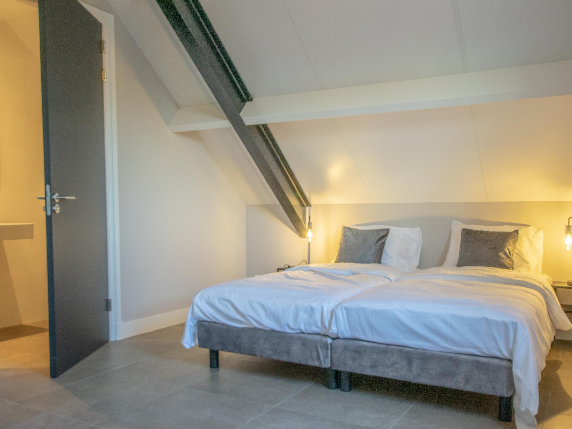 Luxe groepsvilla Lage Zwaluwe: 24 pers, eigen badkamer, nabij Biesbosch - foto 28