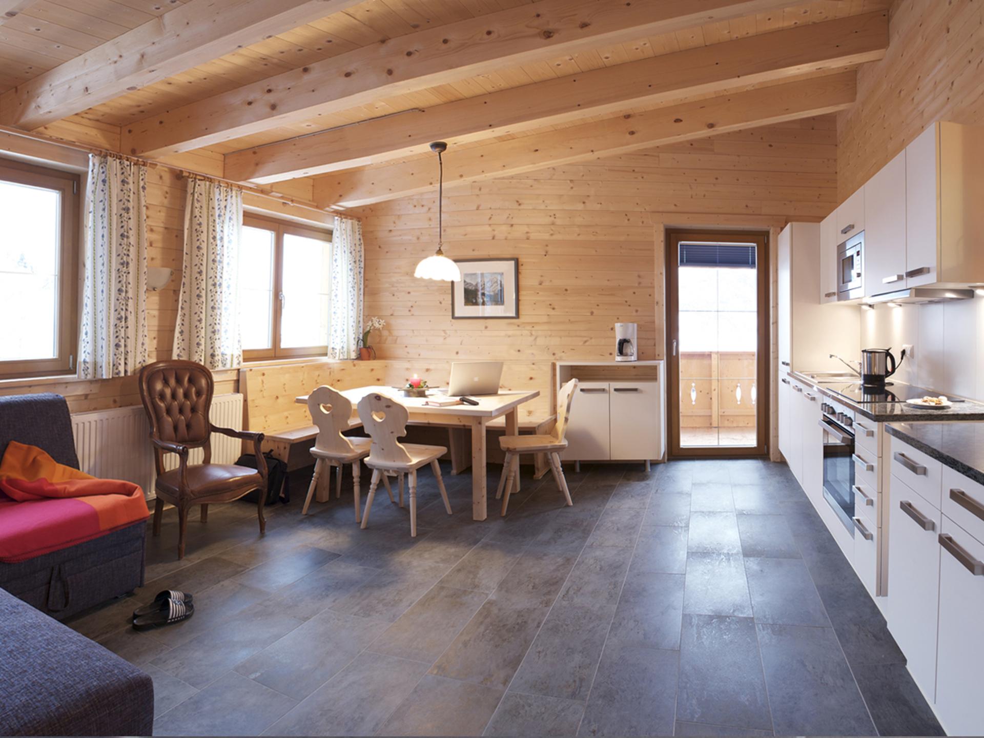 Op 400 m van de piste: ruim appartement voor 8 personen in Fendels - foto 2