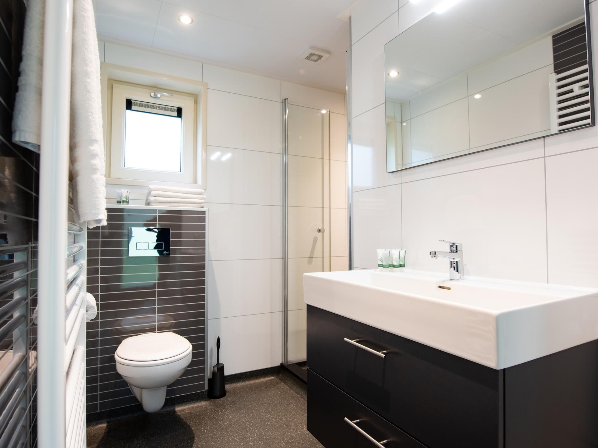 Modern chalet op vakantiepark Drentheland bij het Drents-Friese Wold - foto 12