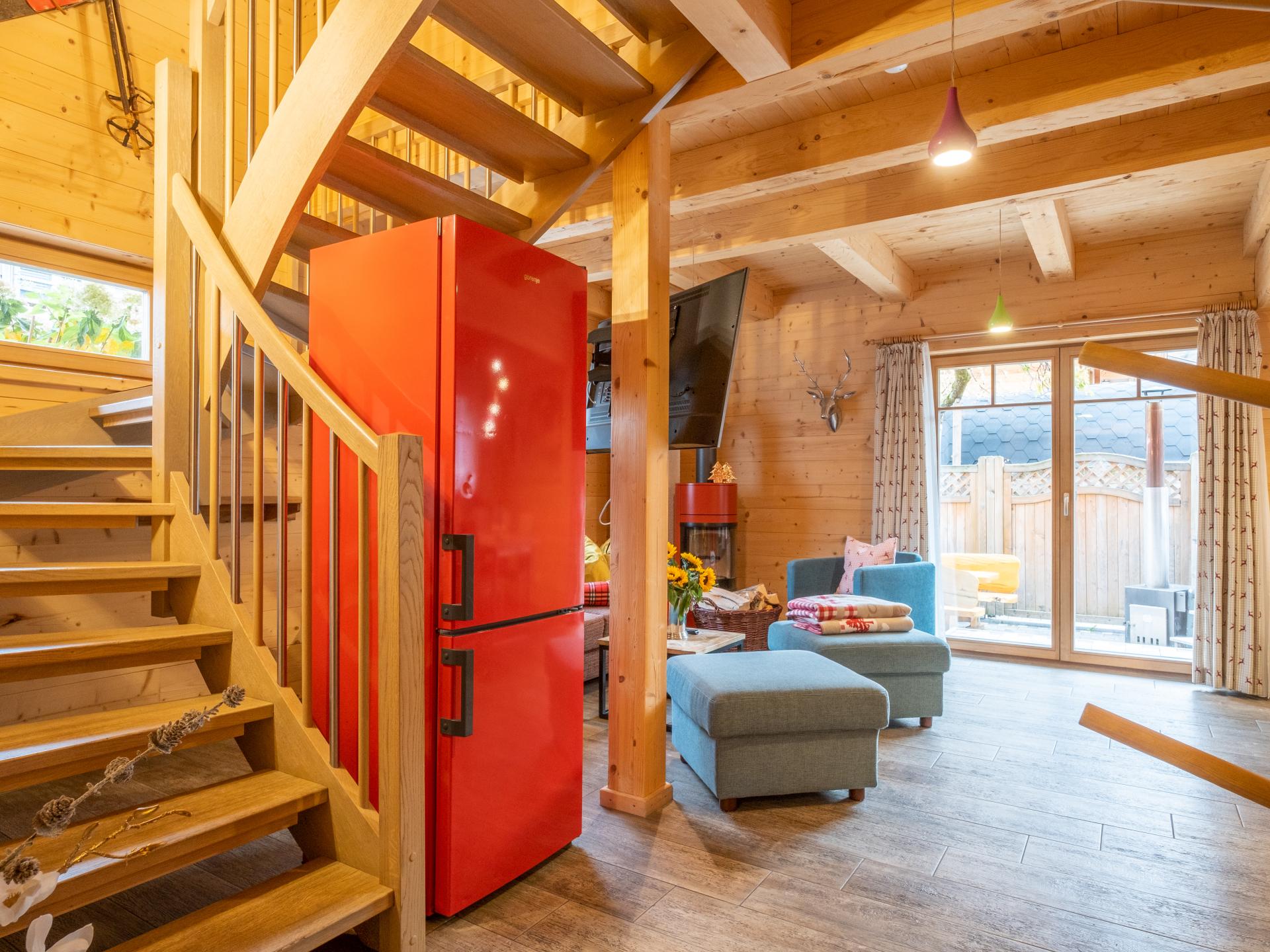 Vrijstaand chalet met sauna & hottub aan de beek in centrum Kaprun - foto 7