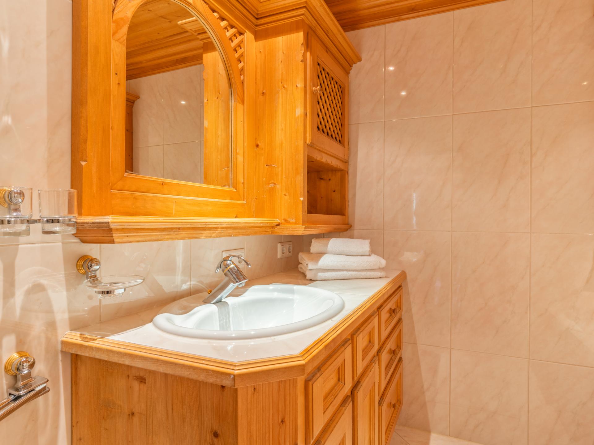 Ruim appartement in Kitzbühel met zonneterras en uitzicht op de Hahnenkamm - foto 9