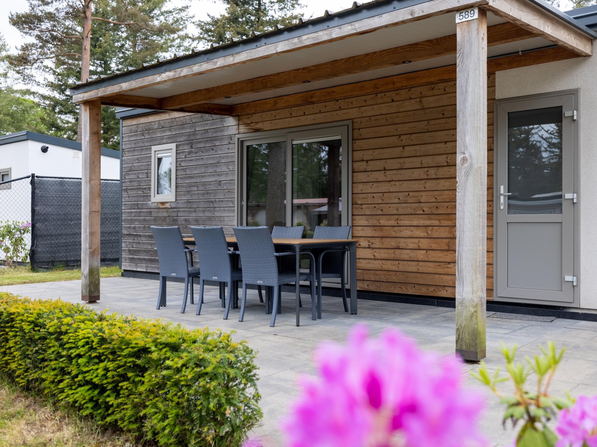 Gezellig chalet op bosrijke camping met zwembad in Vessem - foto 16