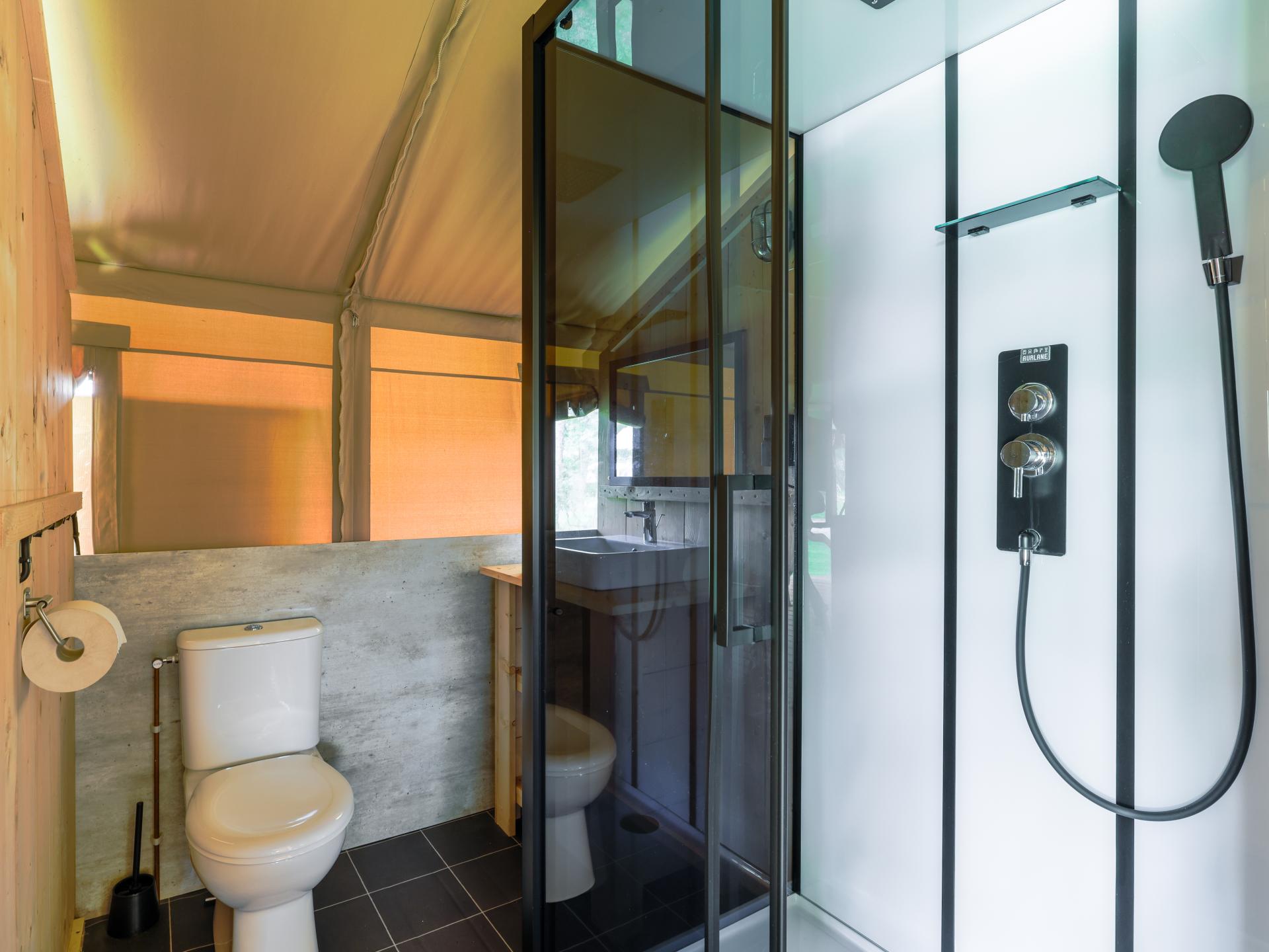 Luxe glampingtent op bosrijk vakantiepark in Vessem, Brabant - foto 11