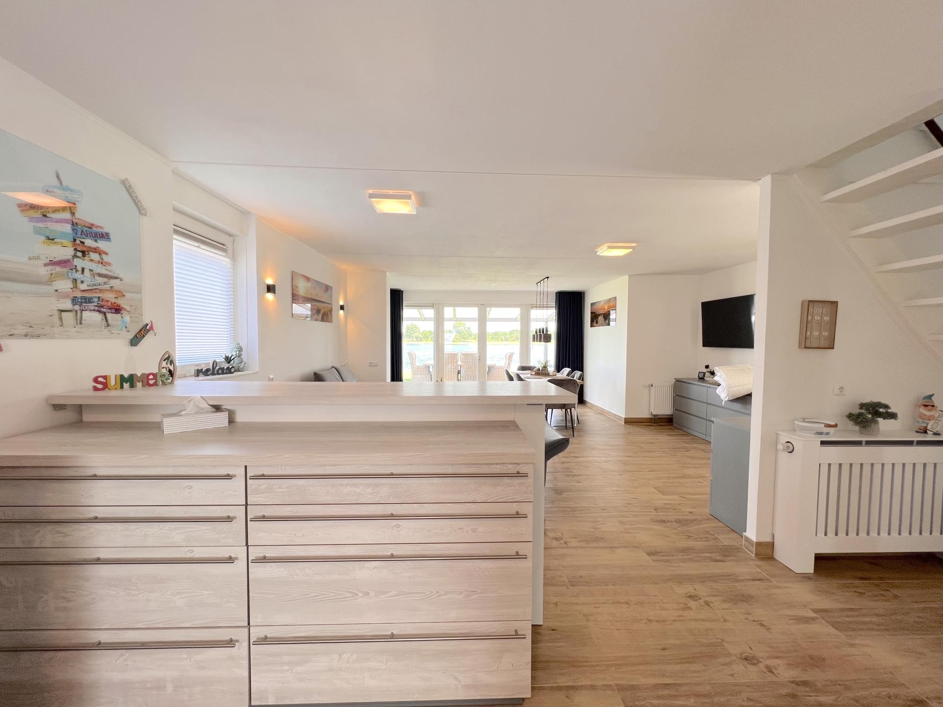 Vrijstaand vakantiehuis aan het water in pittoresk Stevensweert - foto 16
