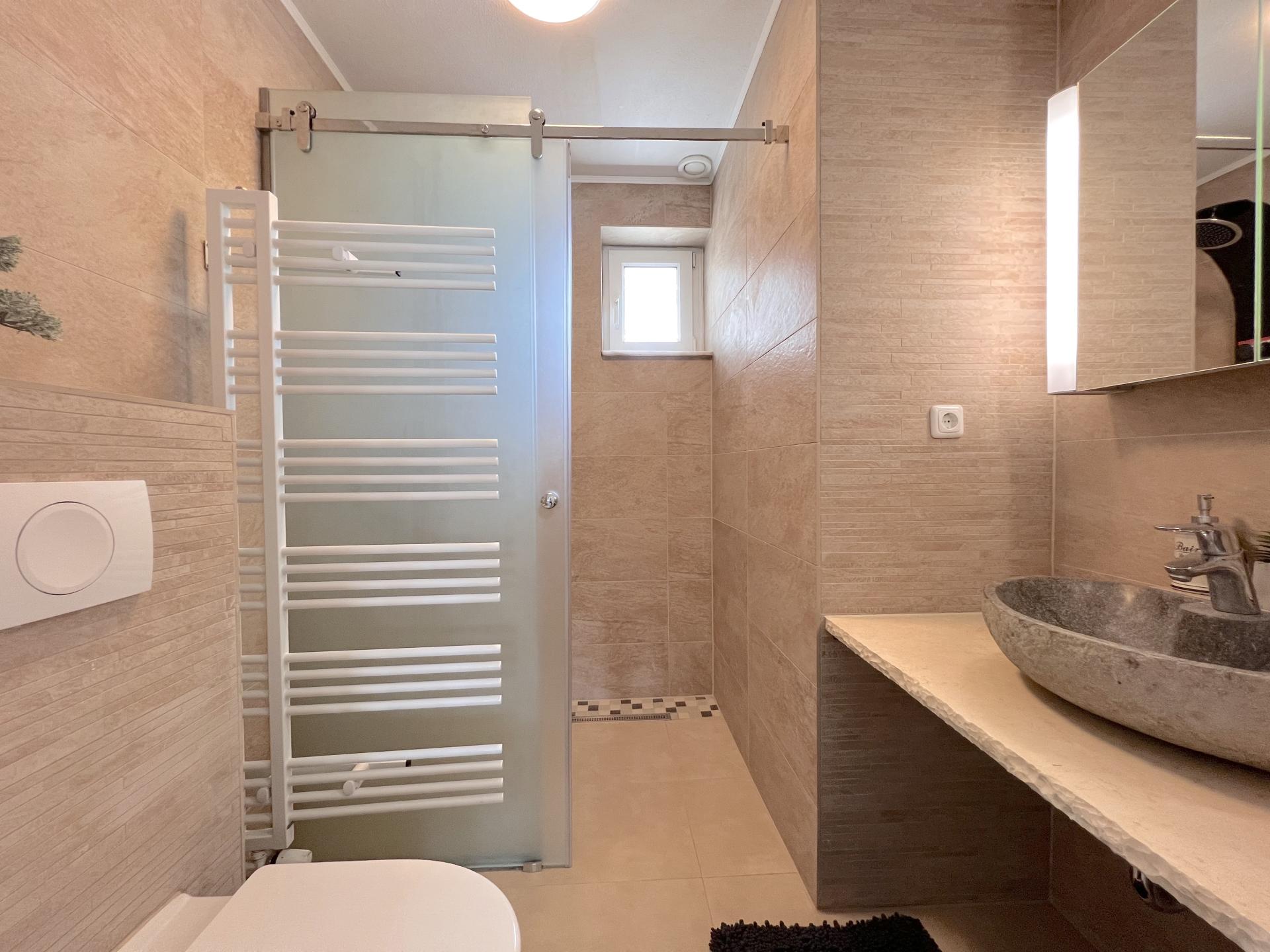 Vrijstaand vakantiehuis aan het water in pittoresk Stevensweert - foto 31
