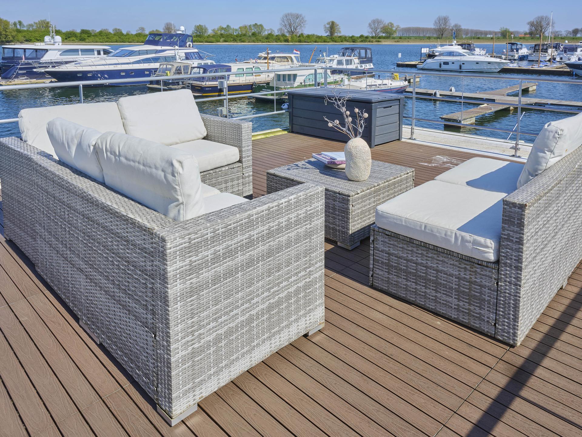 Luxe huisboot met panoramisch dakterras in haven van Kerkdriel - foto 20