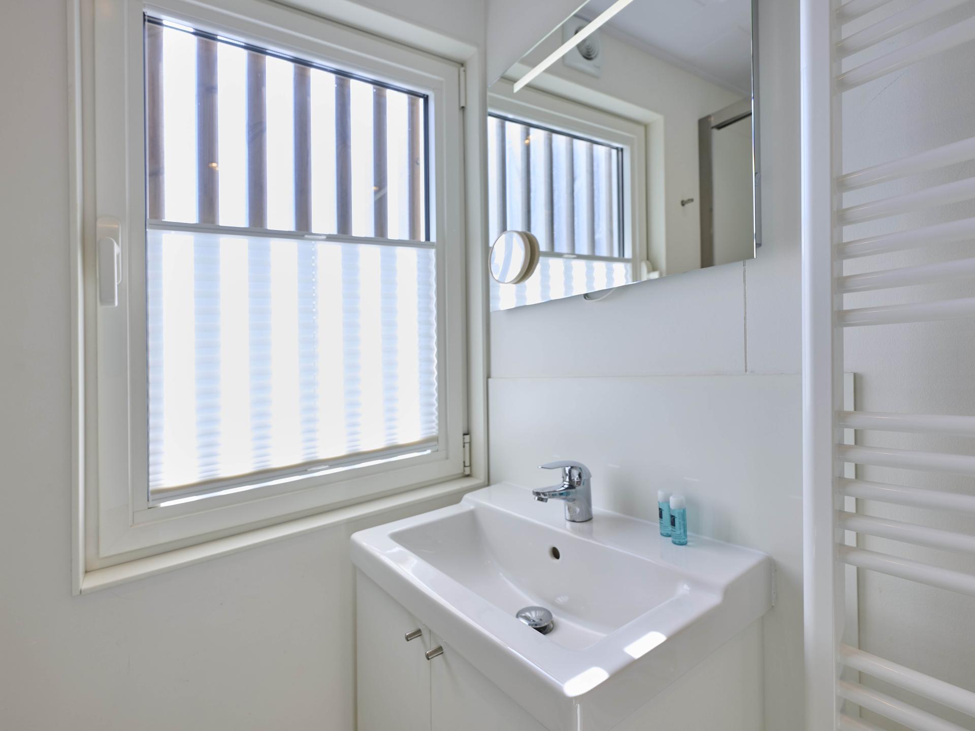 Luxe huisboot met panoramisch dakterras in haven van Kerkdriel - foto 19