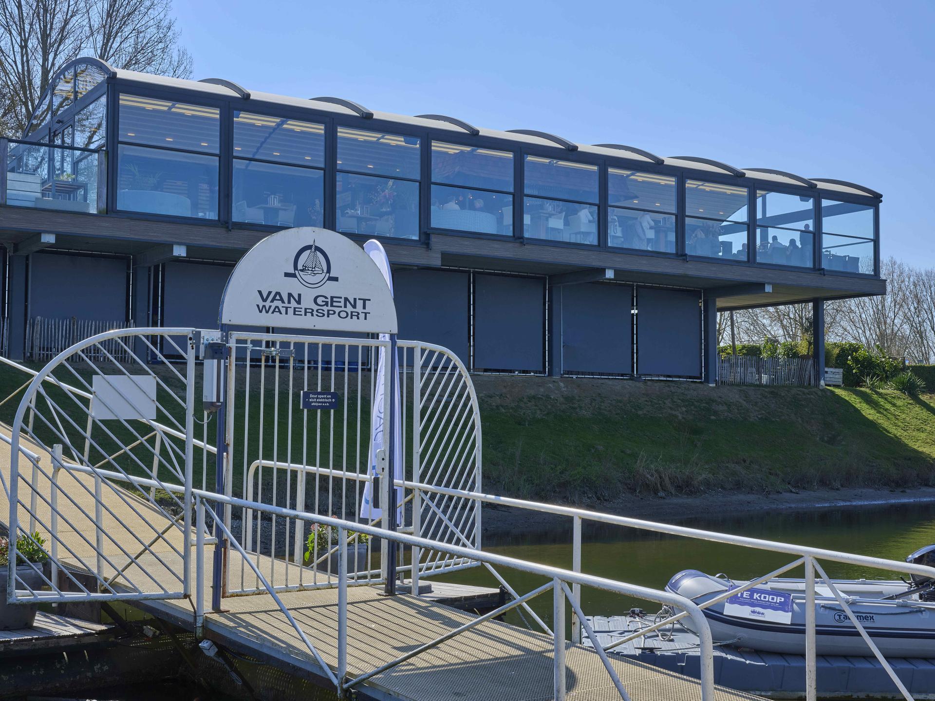 Luxe huisboot met panoramisch dakterras in haven van Kerkdriel - foto 44
